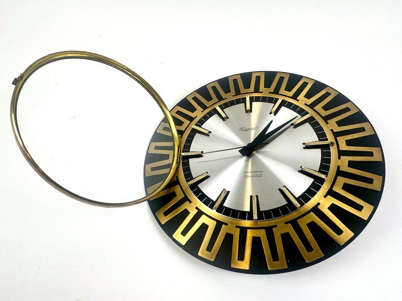 Mid Century Modern Sunburst Wall Clock In Brass Chrometron From Richter Electric, 1960s photo vintage
