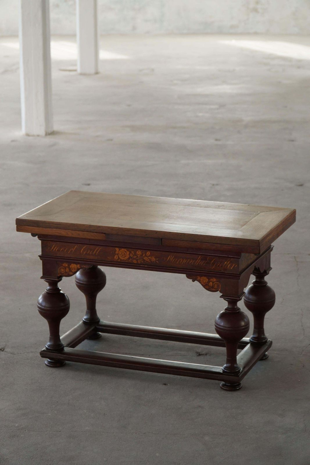 Extendable Oak Table With Intarsia, Baroque, Danish Cabinetmaker, 19th Century photo vinterior