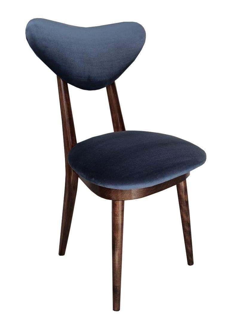 Set Van Tien Mid Century Blauwe Fluwelen Stoelen, Walnootkleurig Hout, "Heart" Model, Polen, Jaren 1960 1 photo vinterior