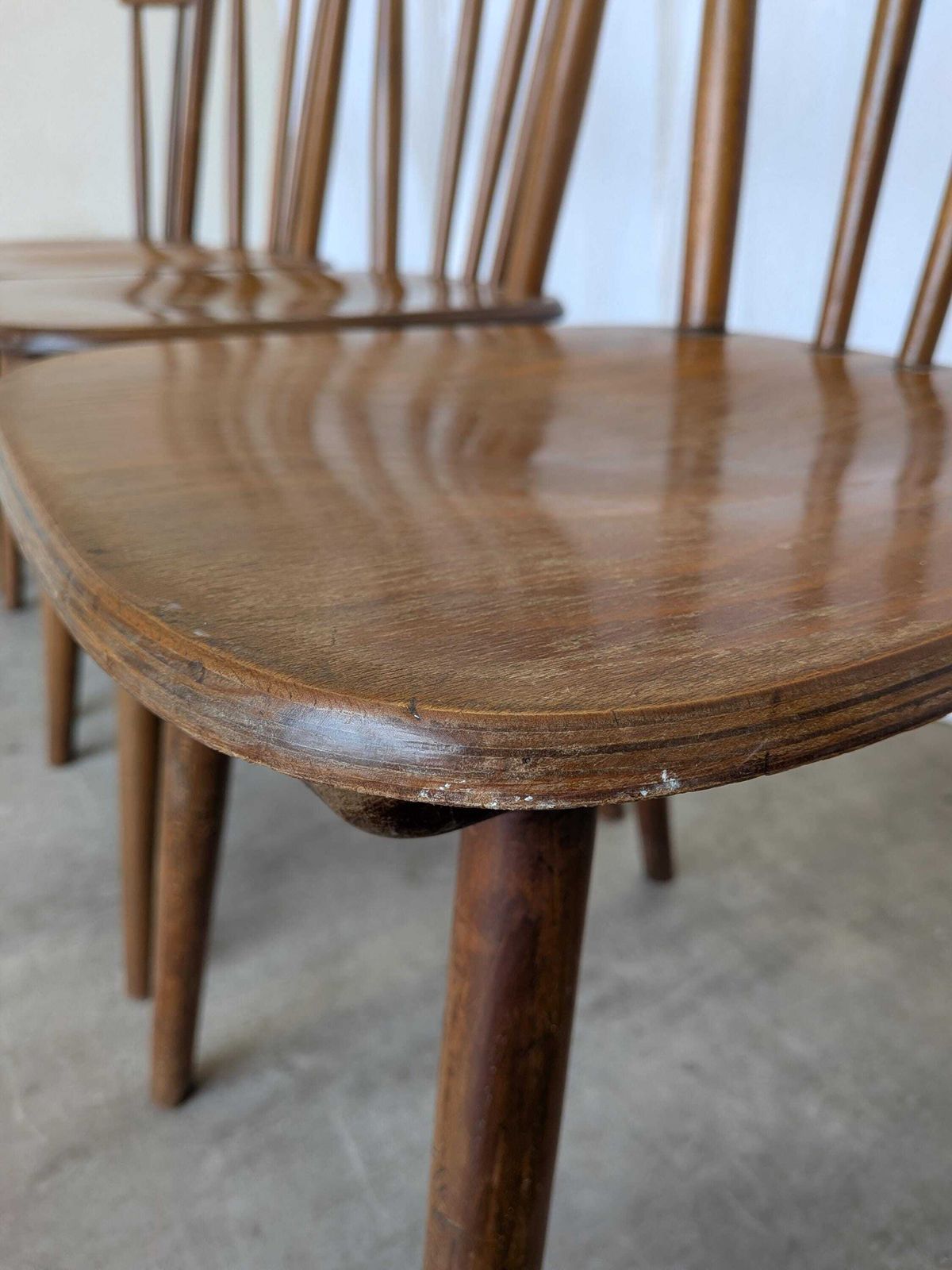 photo furniture Set Of 4 Vintage Windsor Dining Chairs: Mid Century Brown Wooden / Stol Kamnik 1970s
