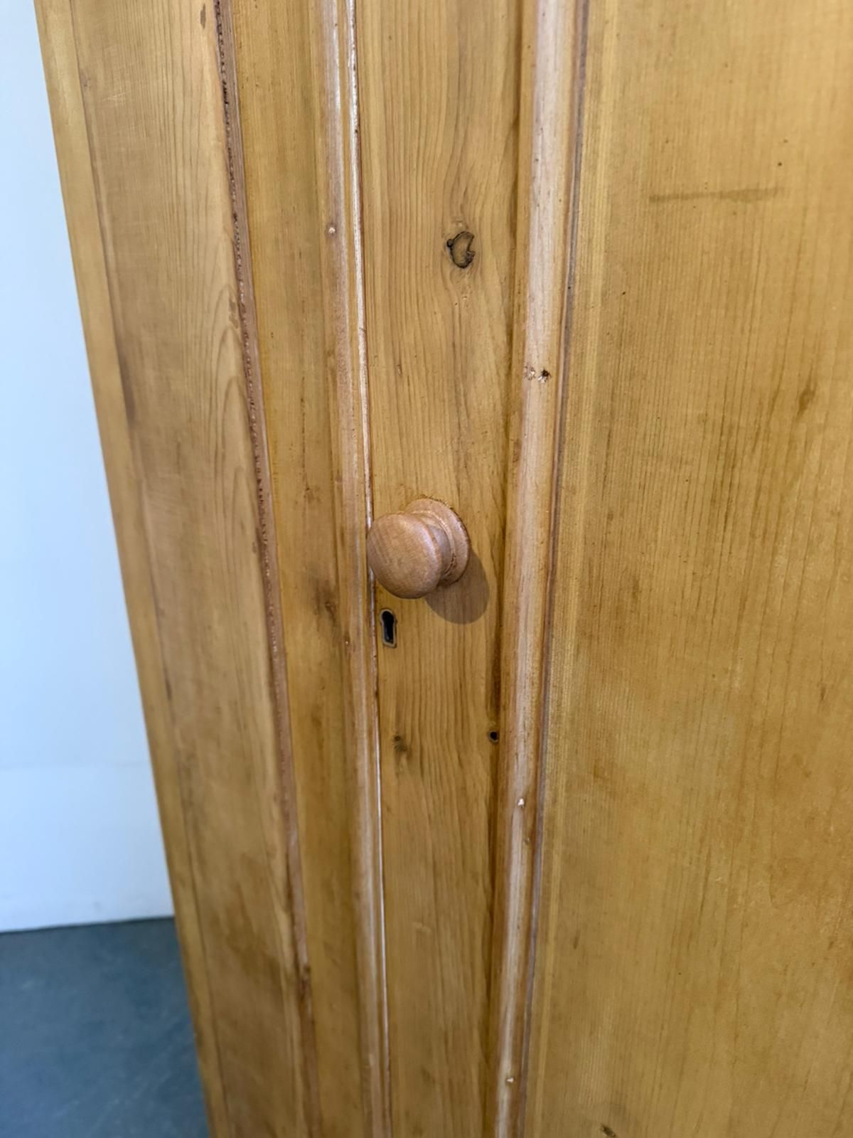A Super Victorian Pine Classic English 4 Piece Wardrobe photo vinterior