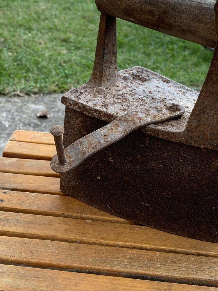 Antique Iron, 1800s photo 1185.0