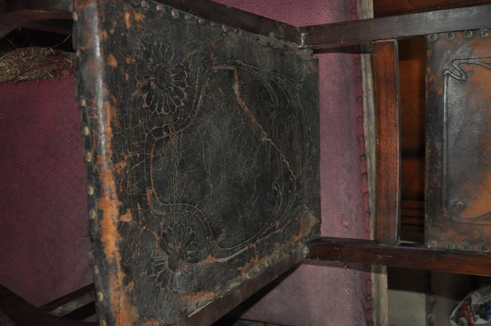 photo furniture Set Of Antique Embossed Leather Dining Chairs, 1900s