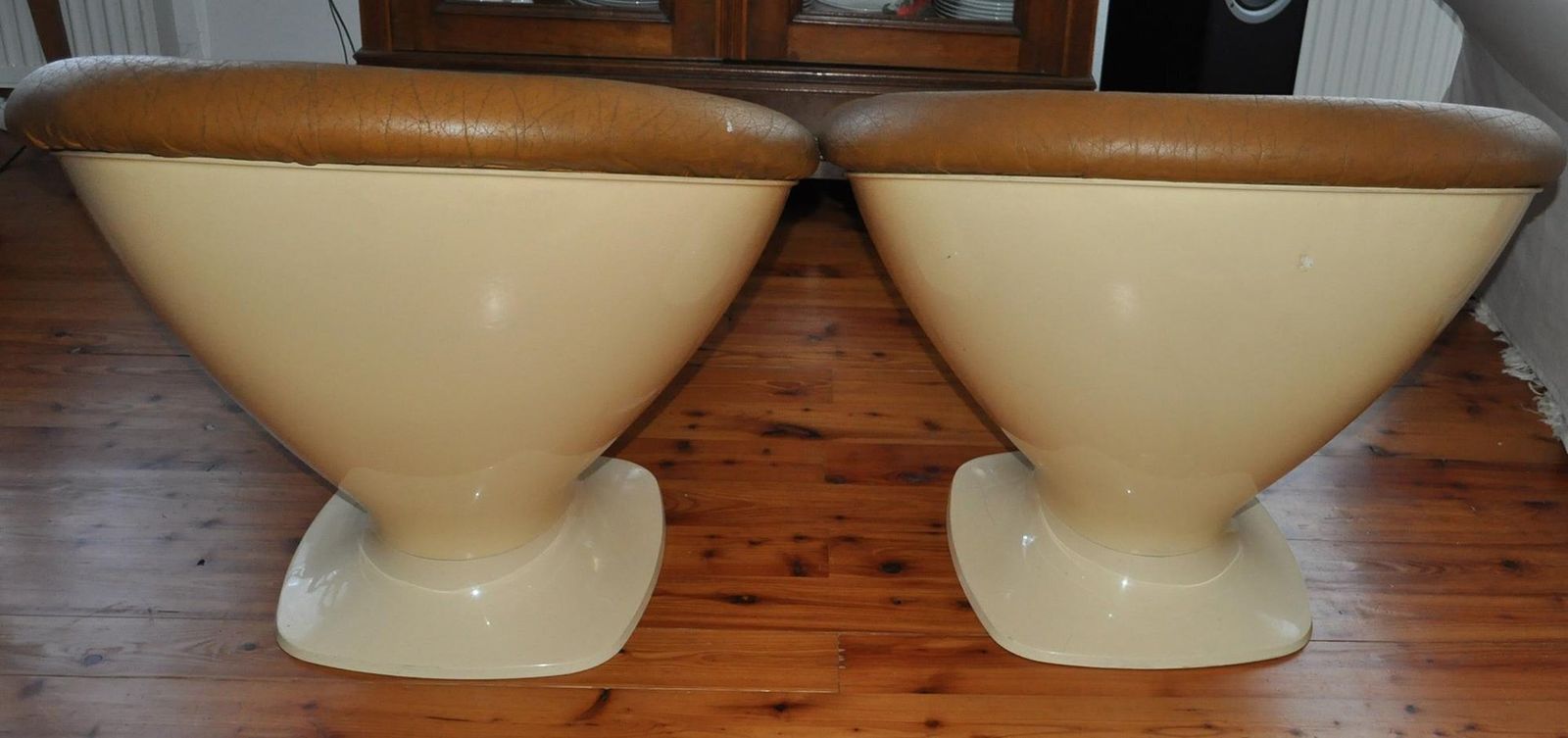 French Plastic Club Chairs By Rafael Raffel, 1970s, Set Of 2 photo vintage
