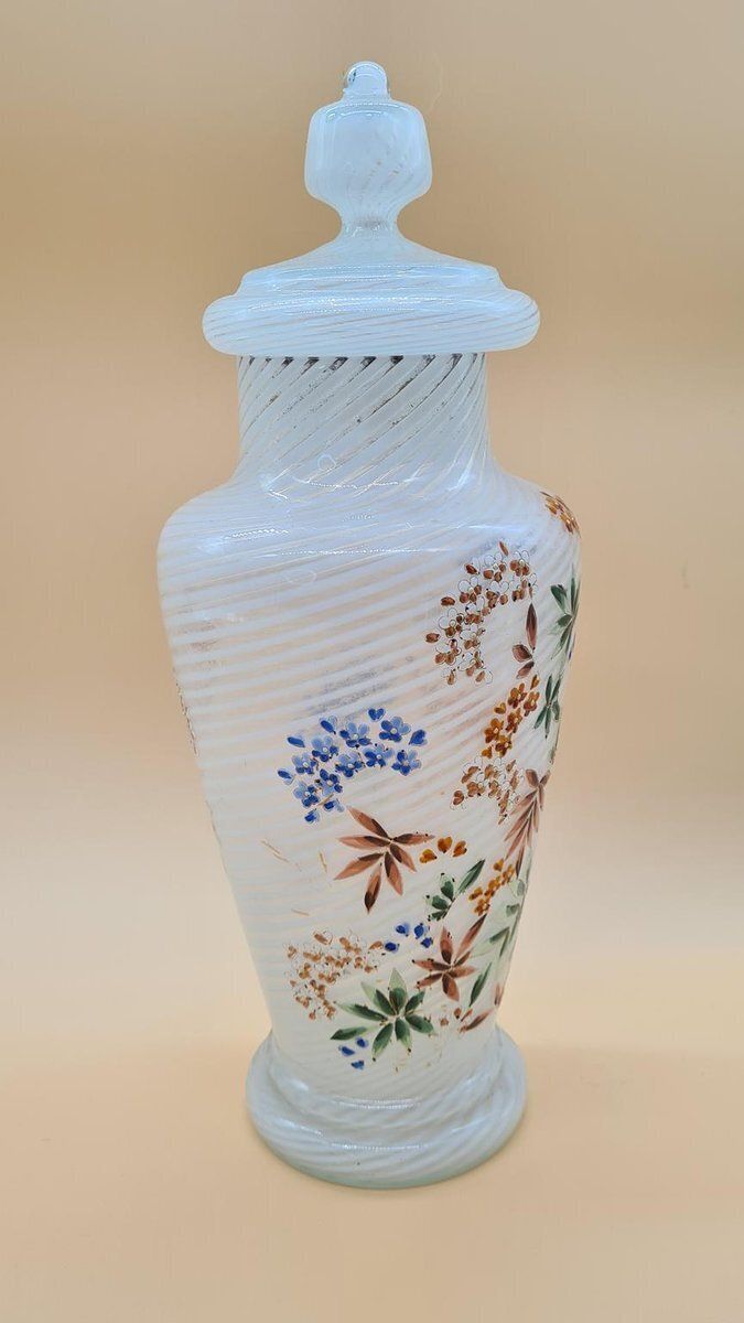 White Murano Glass Vase, Reticello,, Italy, 1960s. photo vinterior
