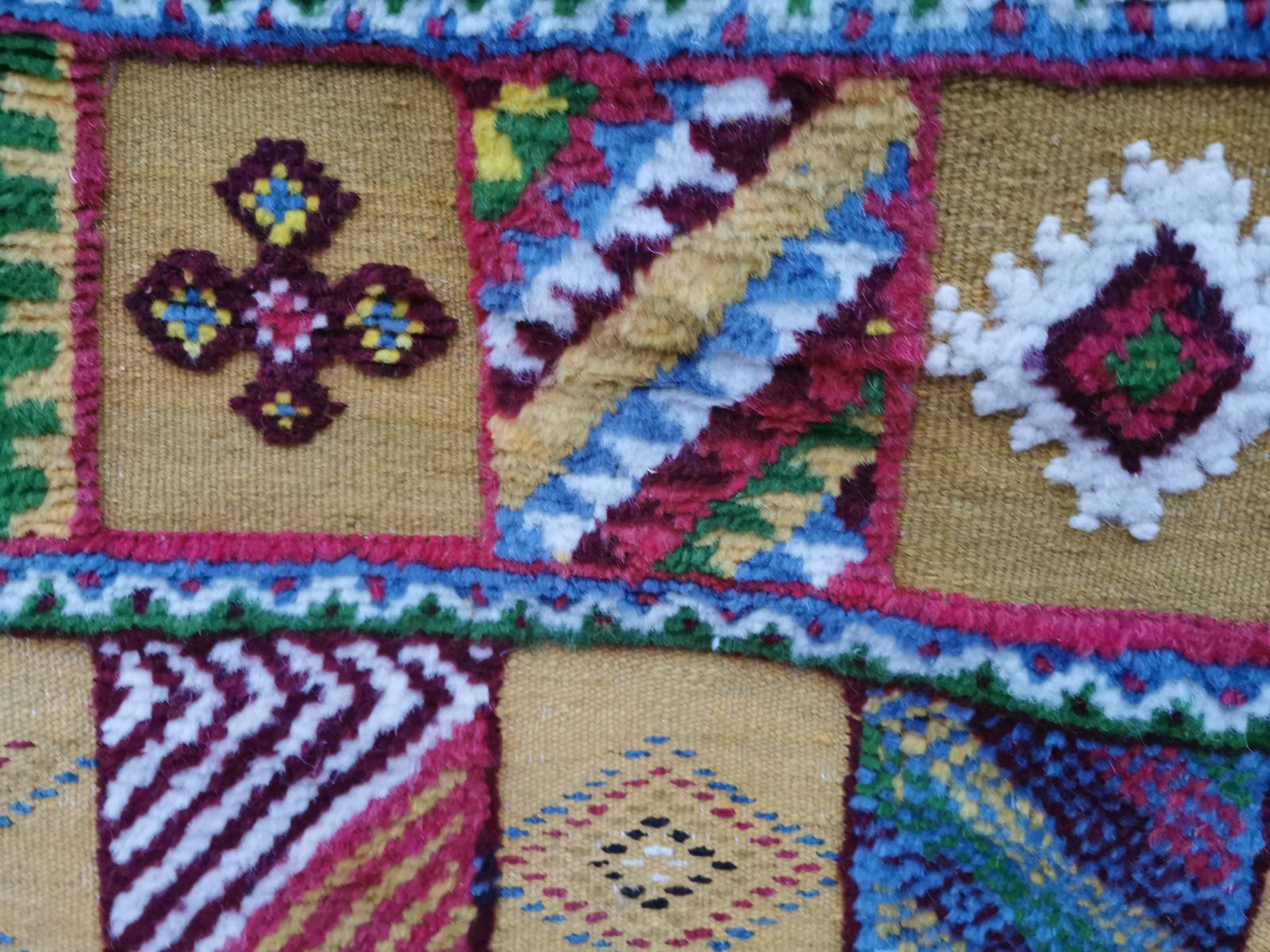 Fabulous Traditionl Moroccan Rug. Natural Wool And Camel Hair.8.8x5.1 Ft photo vinterior