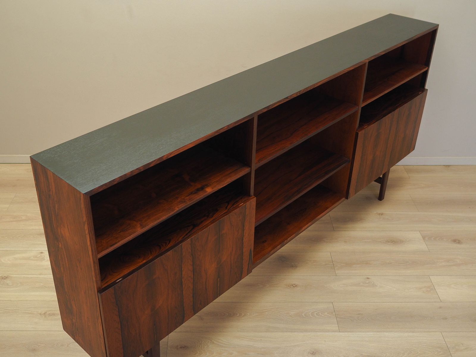 photo for sale Vintage Boekenkast, Deens Design, Jaren 1970, Ontwerper: Ib Kofod Larsen