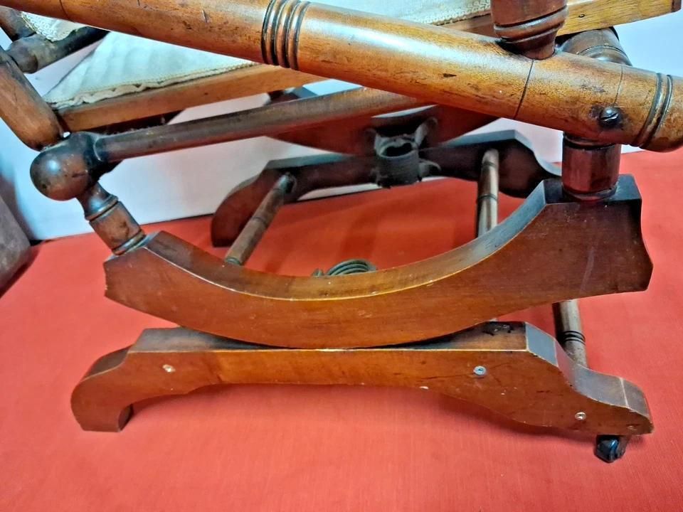 Antique  American Rocking Chair photo vinterior