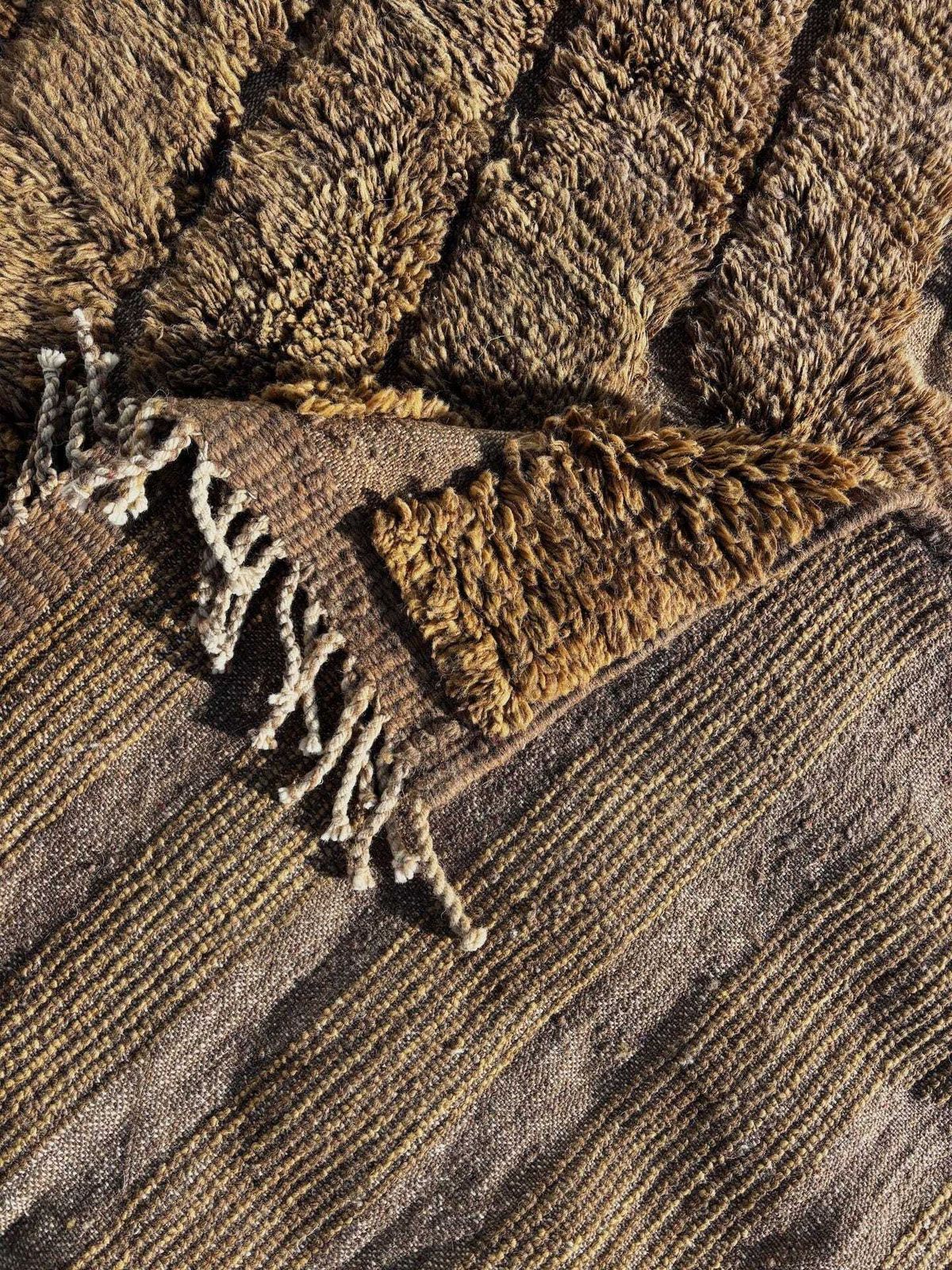 Luxury Modern Moroccan Berber Wool Rug 200x310 Cm   Berber Interior Living Room Rug   Brown Moroccan Beni Ourain Carpet photo Textiles