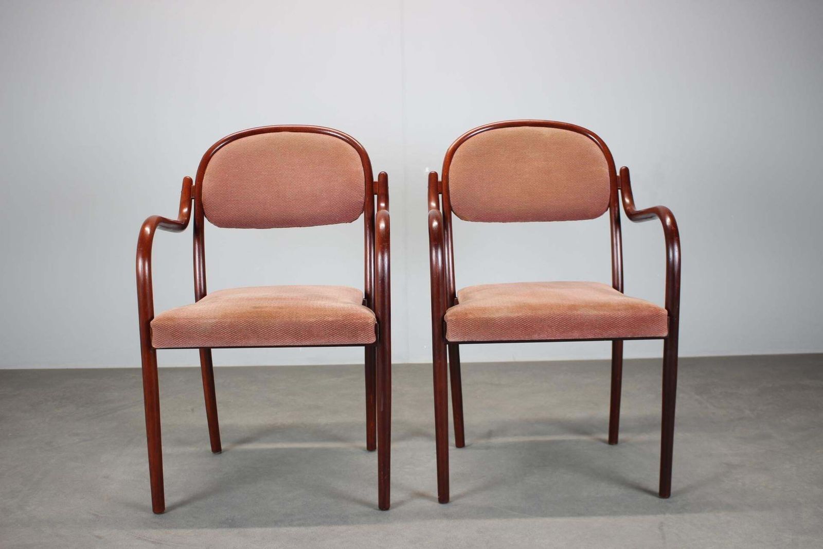 1811.0 Set Of Six Thonet Vienna Bentwood Armchairs, Austria, 1991 photo