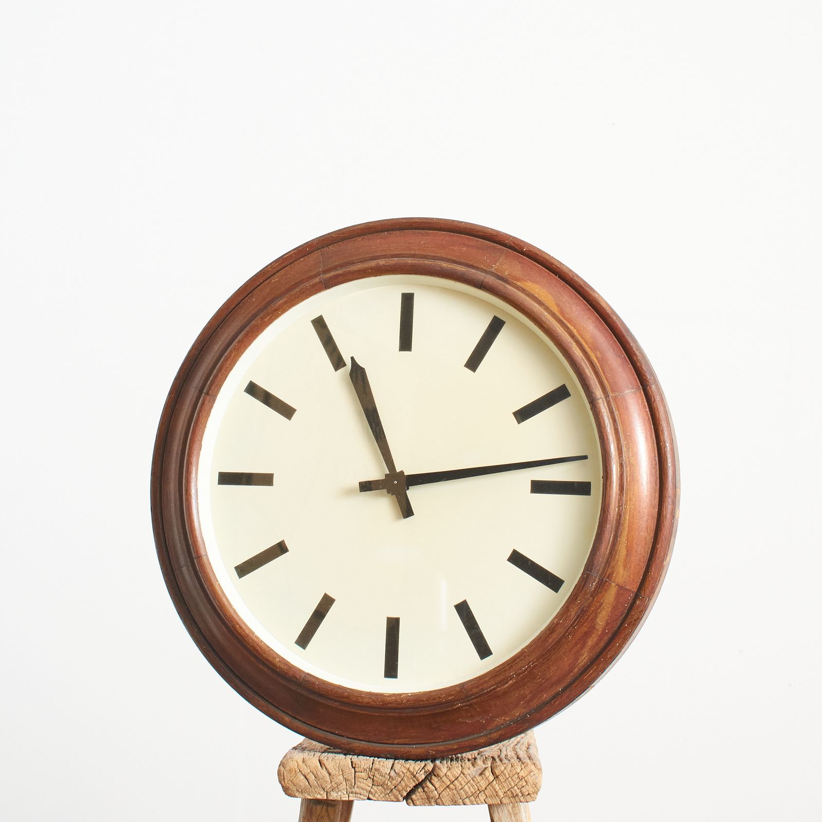 Large Antique Wooden Gents Of Leicester Station Wall Clock – D photo furniture