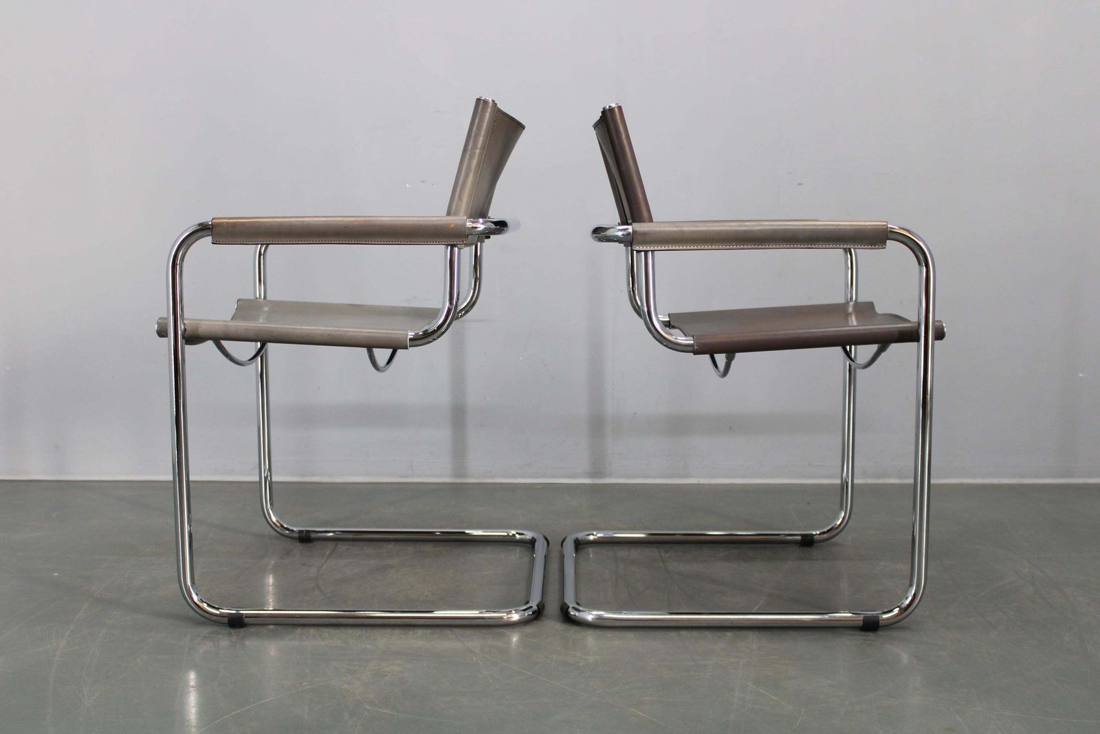 photo furniture Set Of Four Bauhaus Cantilever Armchairs By Mart Stam, Italy