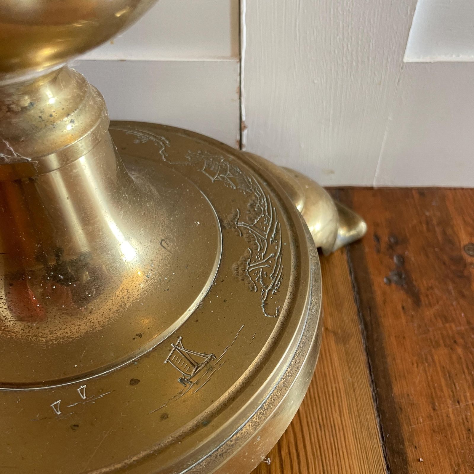 Antique Metal Brass Japanese Floor Lamp Gold Oriental Engraved Patterned Light Vintage Lighting 3 Feet photo vintage