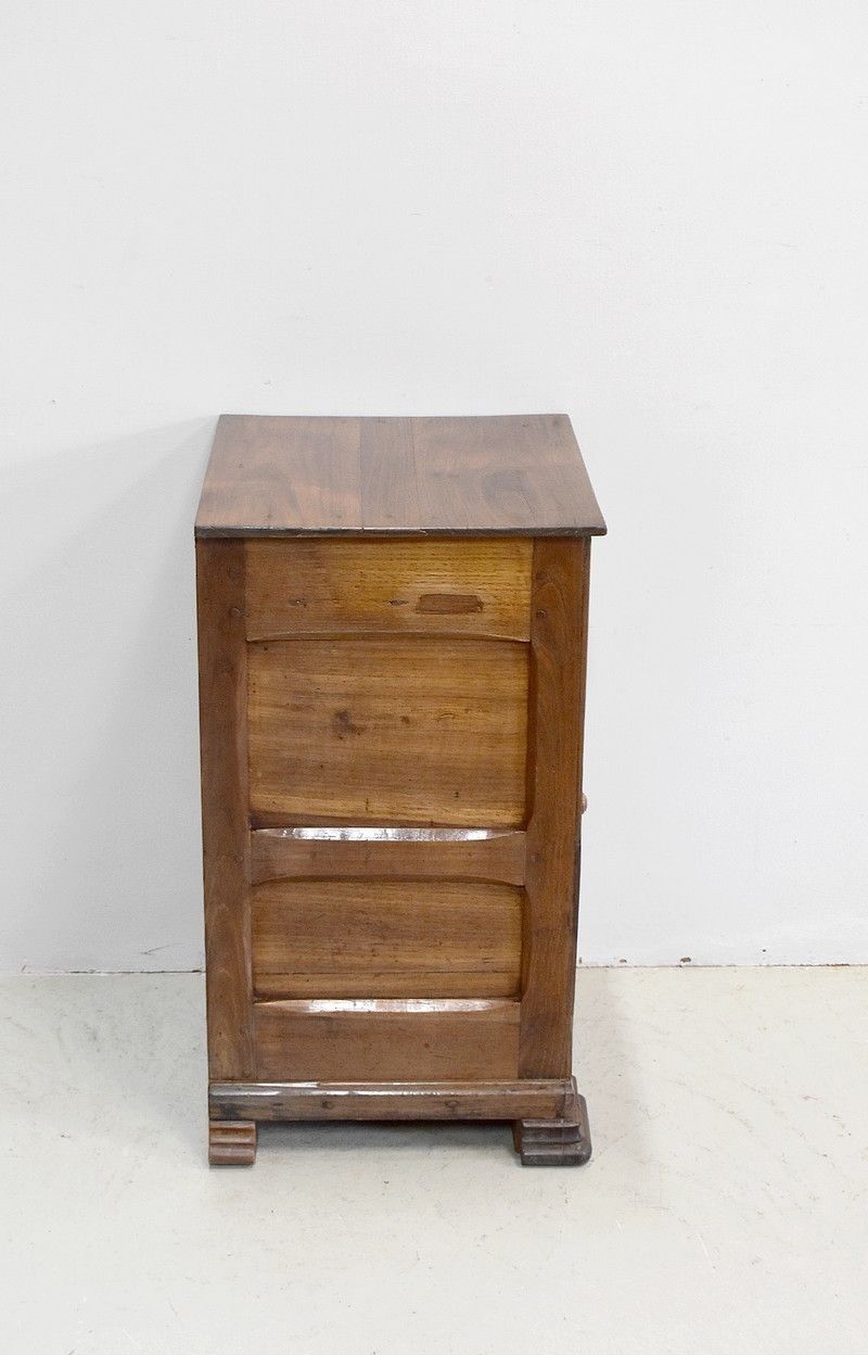 photo furniture A Bedside Table In Oak 1900