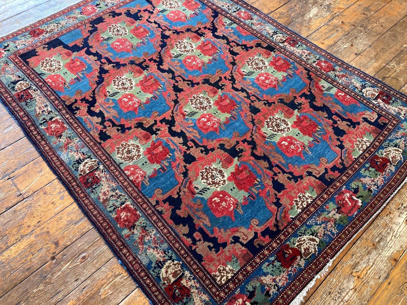Antique Senneh Rug 1.82m X 1.38m photo 2700.0