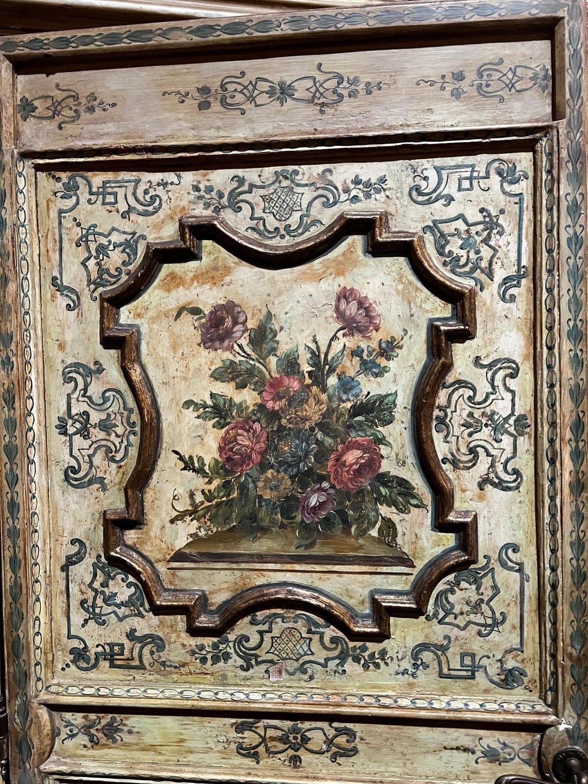 N. 4 Porte In Legno Riccamente Laccate E Dipinte A Fiori Con Telaio, Italia photo vintage