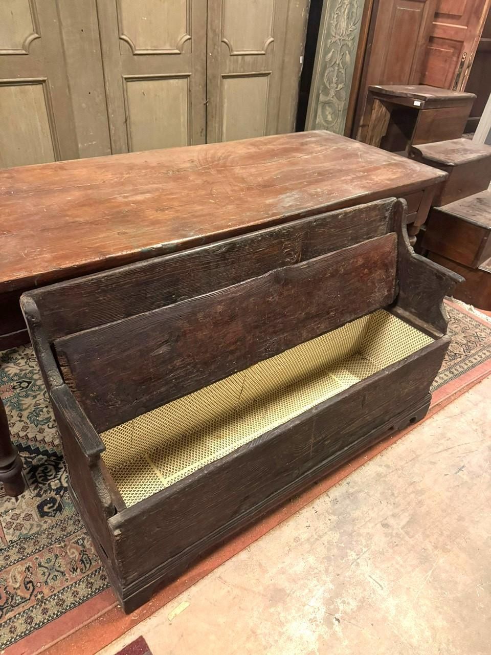 Solid Wood Chest, Opening Seat, Italy photo 1333.0