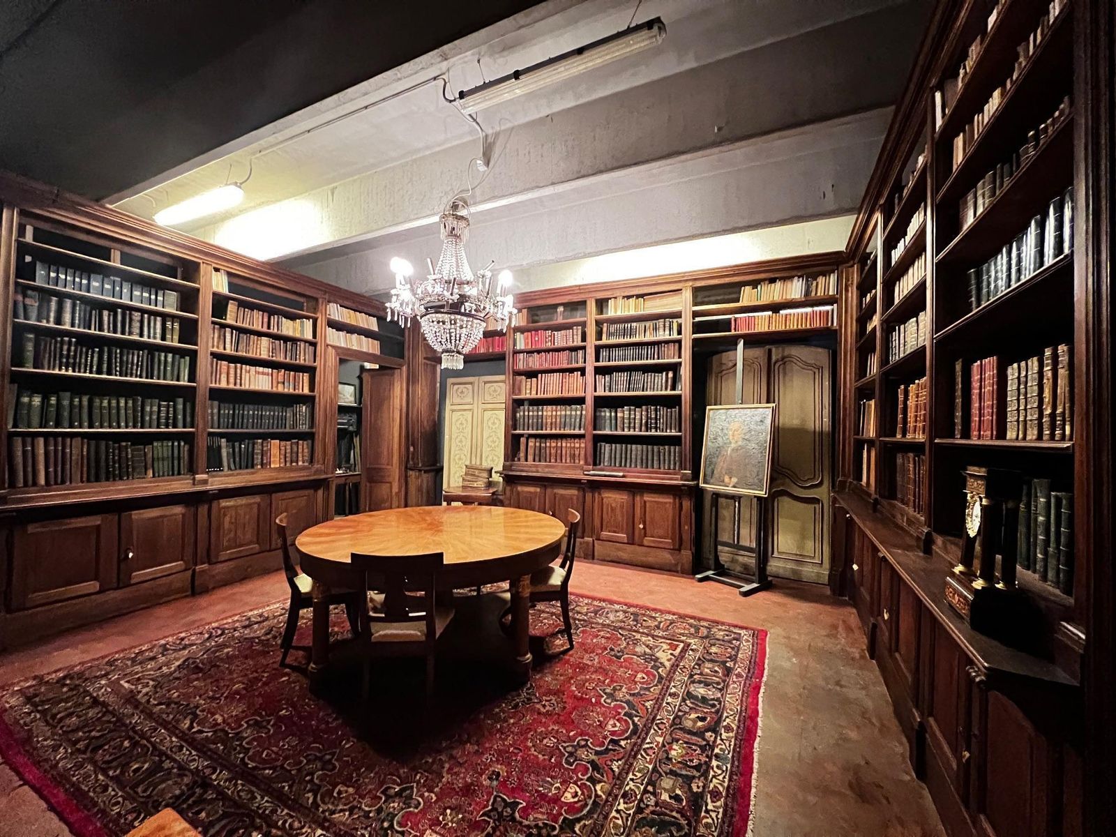 Huge Library Complete With Doors And Arranged On Four Sides Made Of Poplar, Italy photo for sale