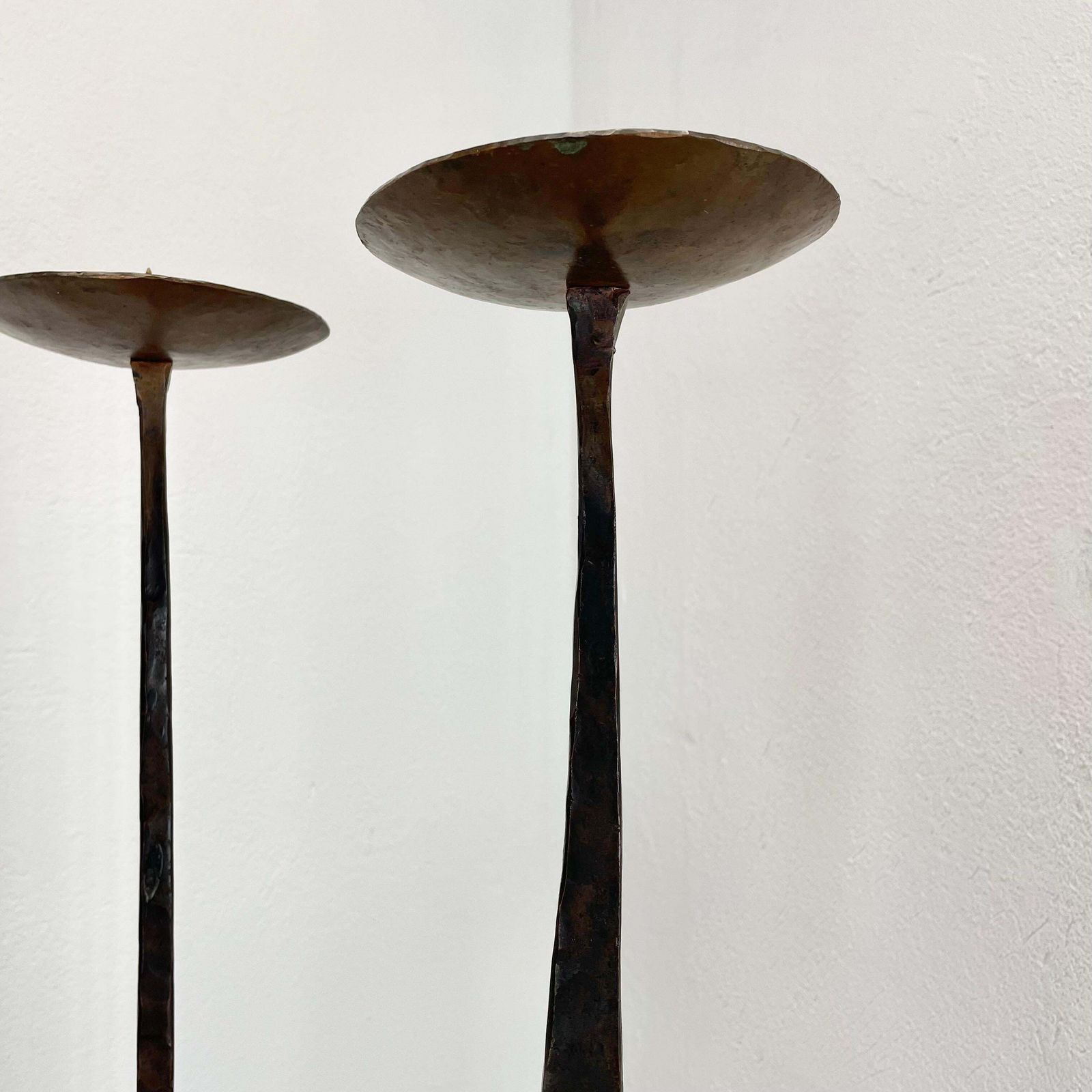 Xl 70cm Modernist Sculptural Brutalist Copper Tripod Candleholder, Austria 1950s photo vintage