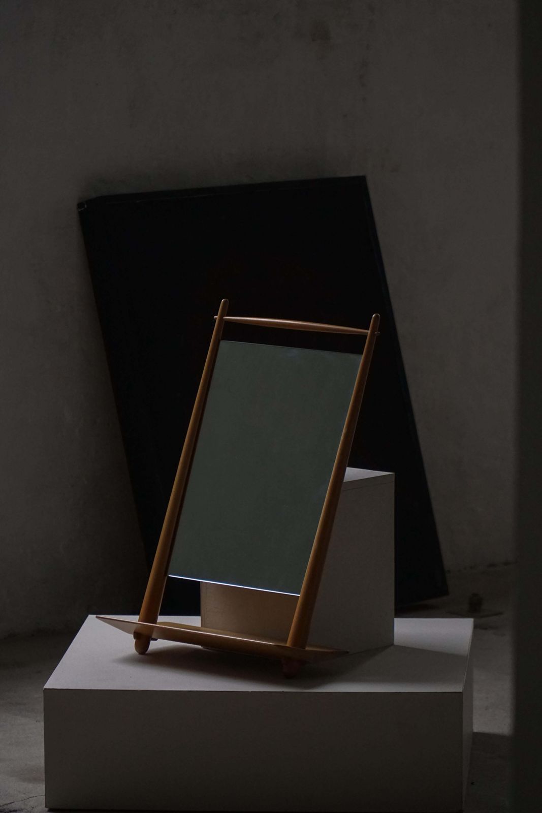 Mid 20th Century, Scandinavian Standing Table Mirror In Wood, 1950s–1960s photo furniture