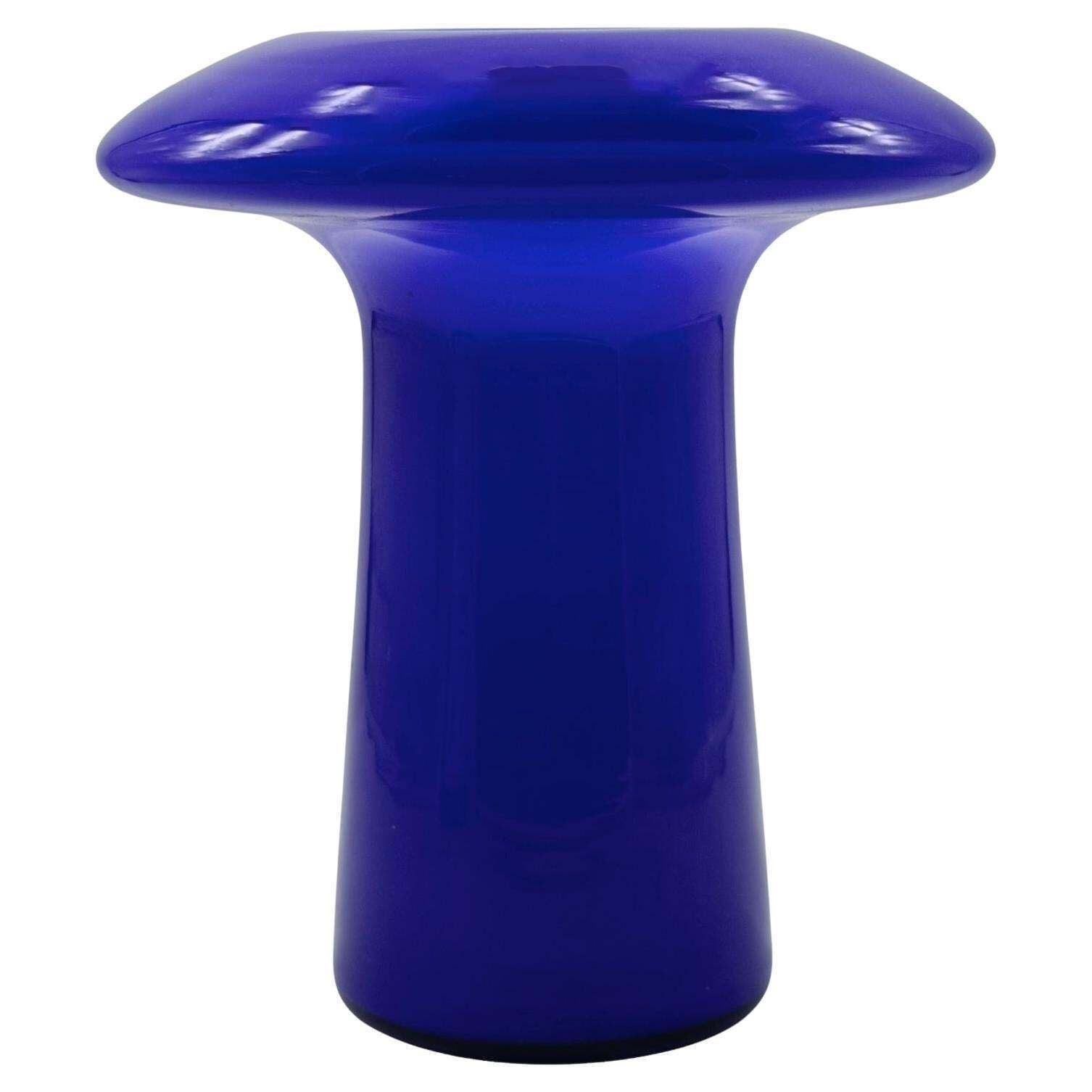Angelo Mangiarotti For Knoll International Cobalt Blue Glass Vase, Italy 196