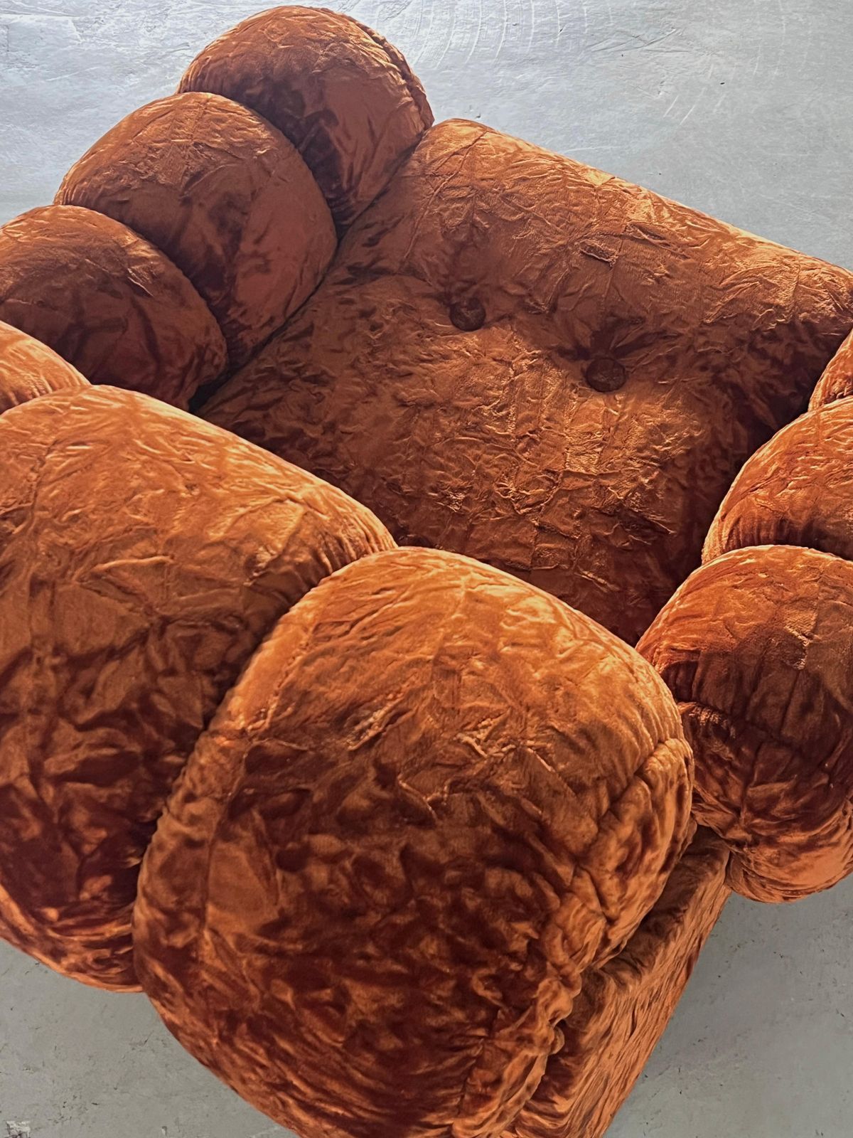 photo vinterior Pair Of Vintage Italian Armchairs In Dark Orange Velvet Upholstery & Steel, 70s