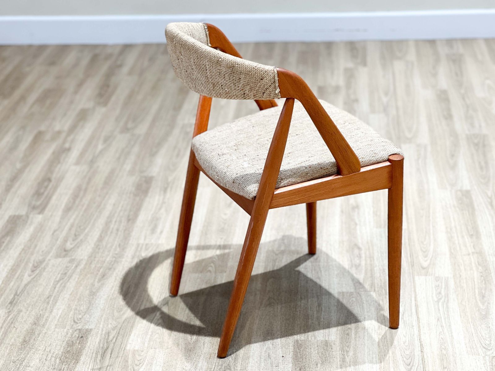 A Set Of 8 Teak Kai Kristensen For Bespoke Upholstery (Model 31) photo vintage