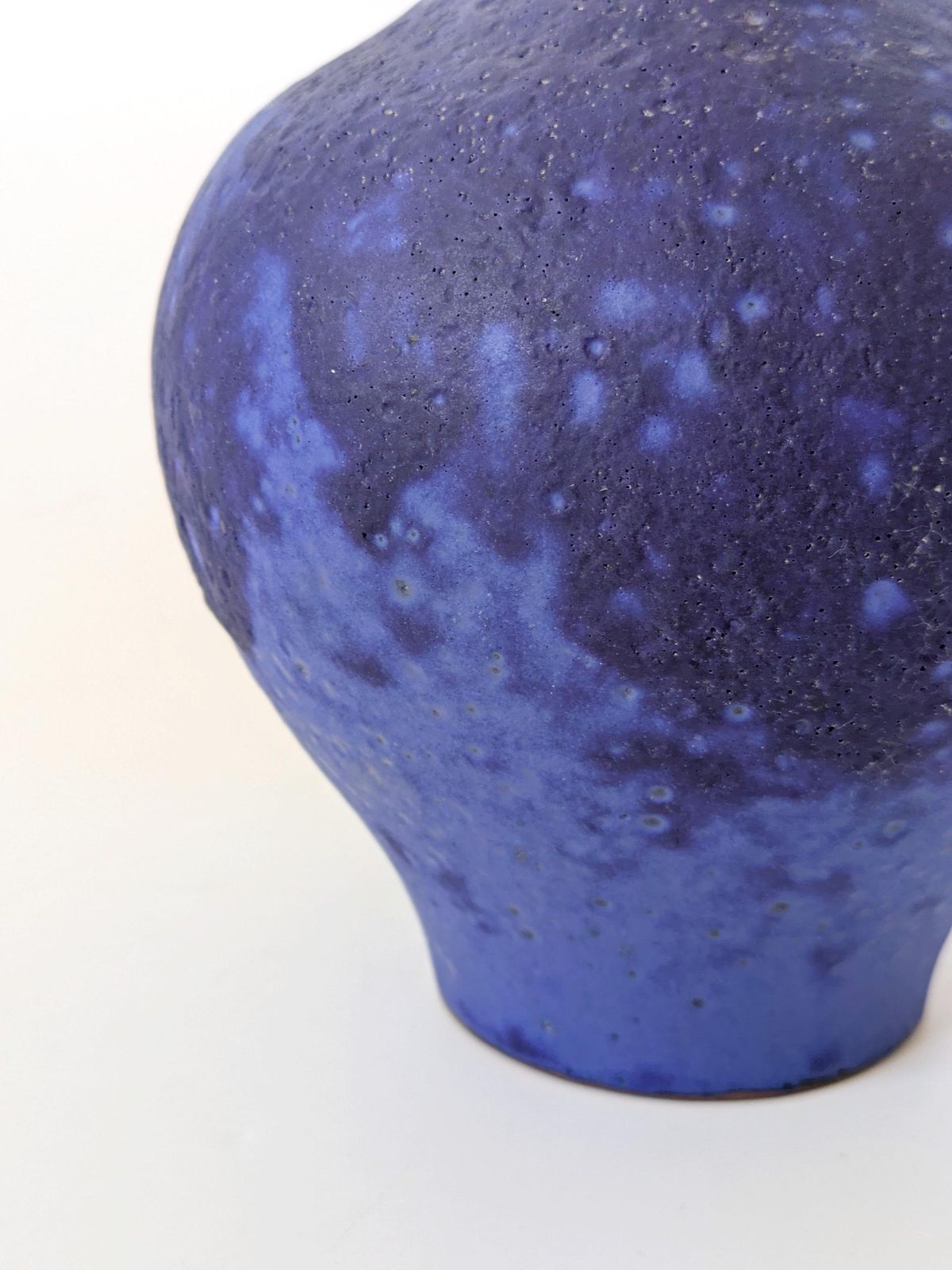 107.0 Midcentury Handle Vase By Heyne Keramik, Ultramarine Klein Blue Fat Lava, West Germany, 1960s photo