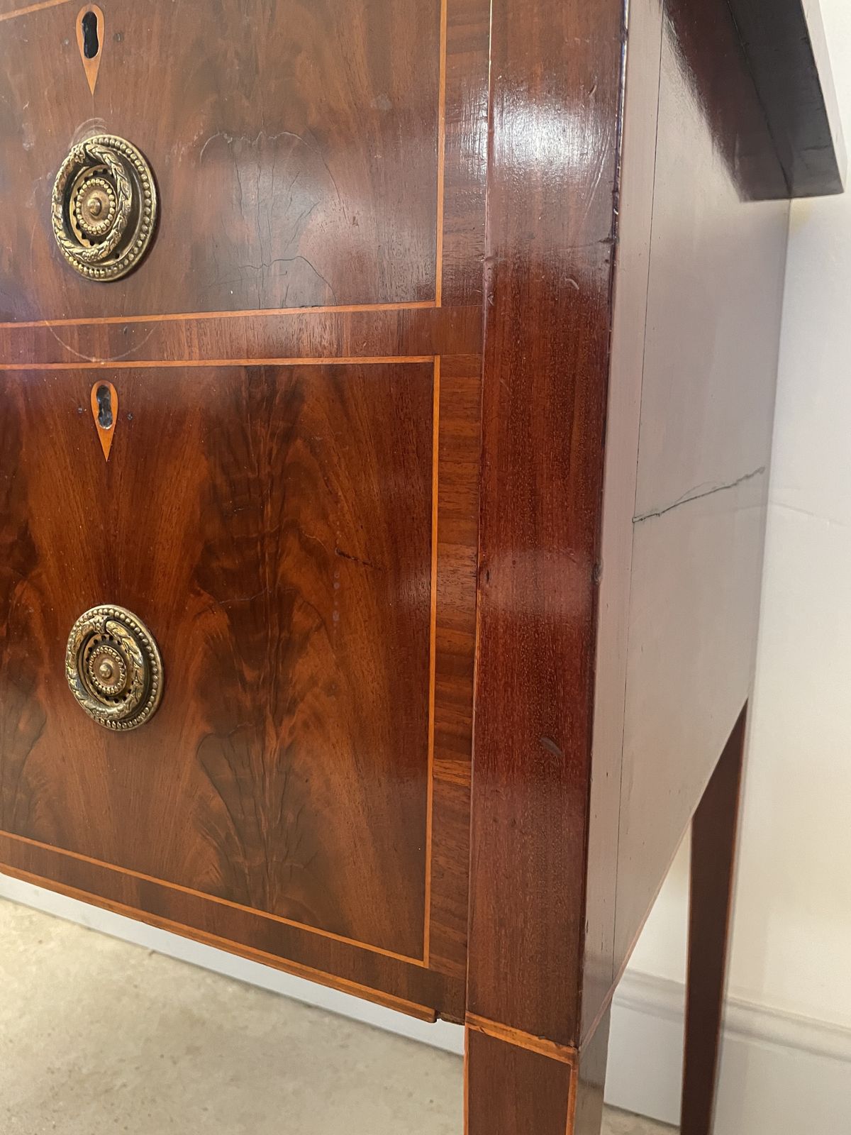 A 19th Century Mahogany And Satinwood Inlaid Sideboard photo vinterior