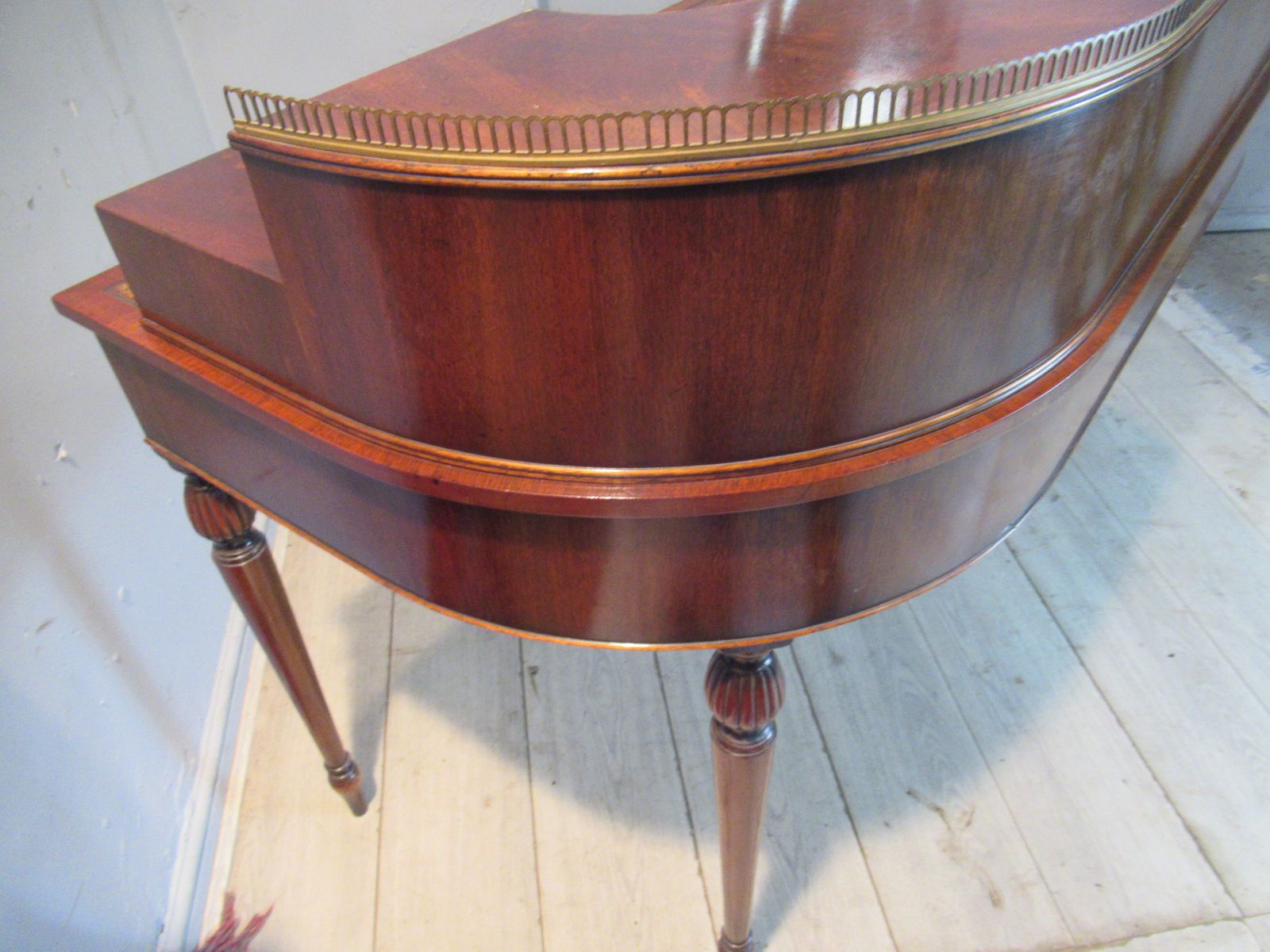 photo buy A Mahogany Carlton House Desk, 1980s
