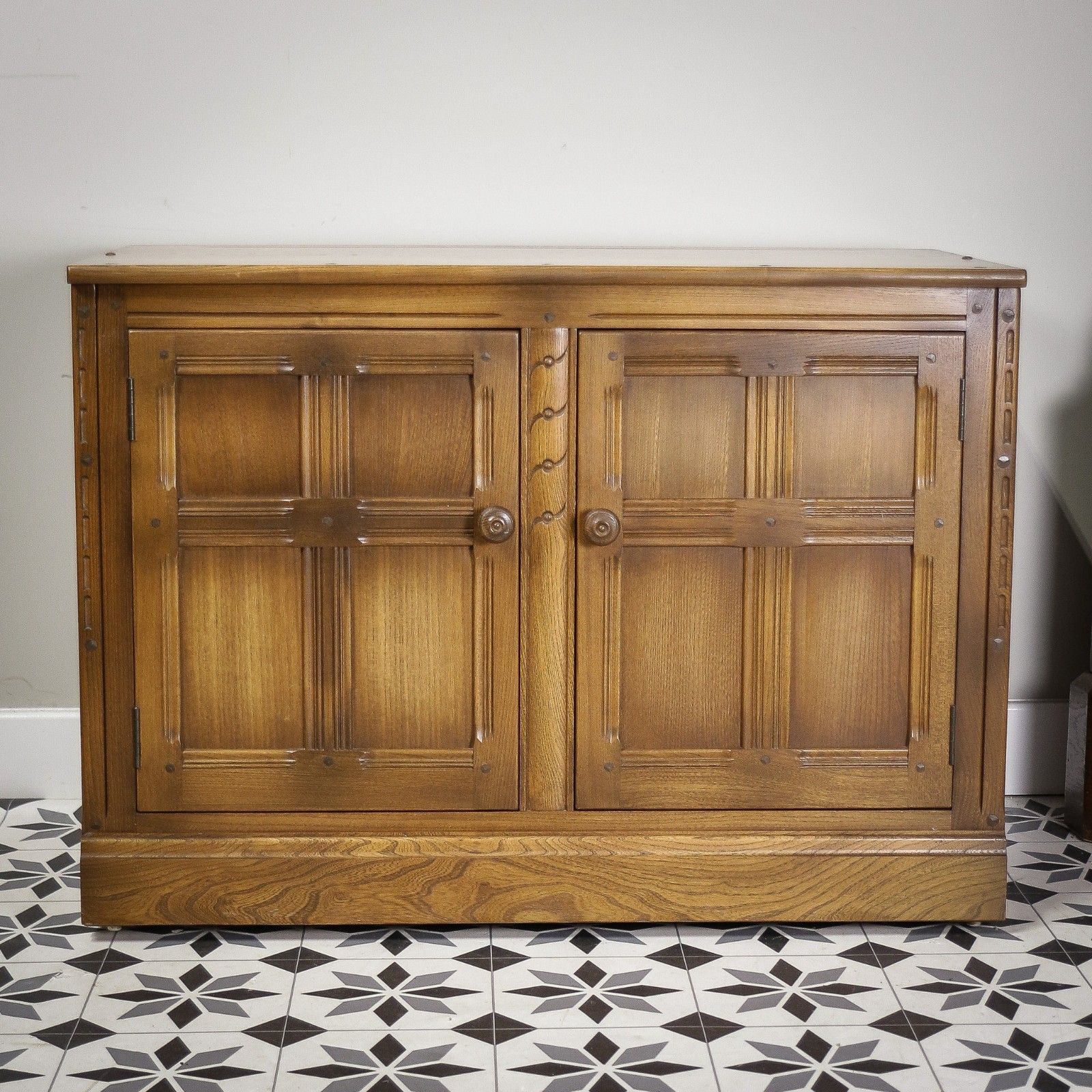 Ercol Elm Small Cabinet Sideboard Tv Unit In Golden Dawn photo furniture