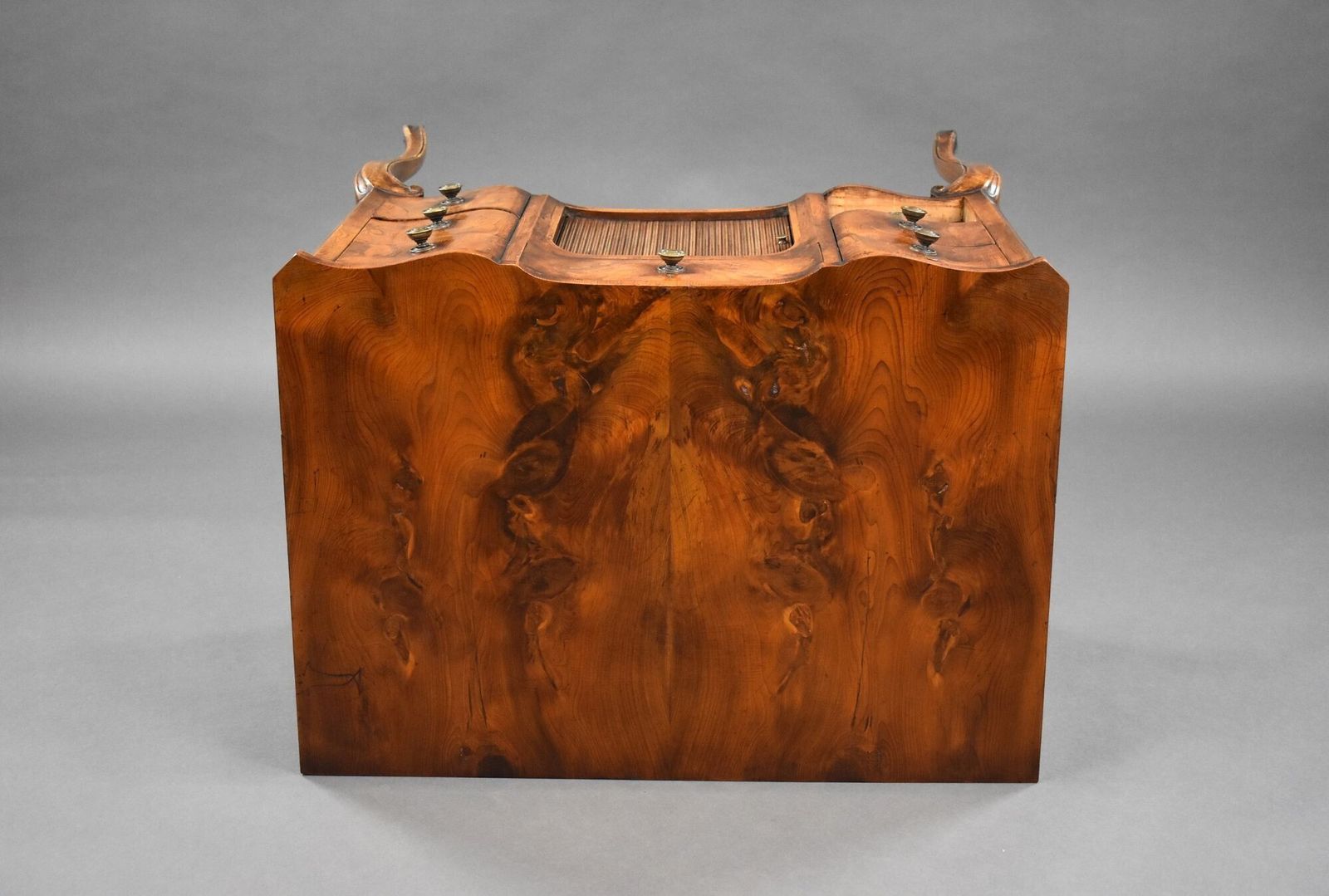 750.0 Antique Yew Wood Chest photo