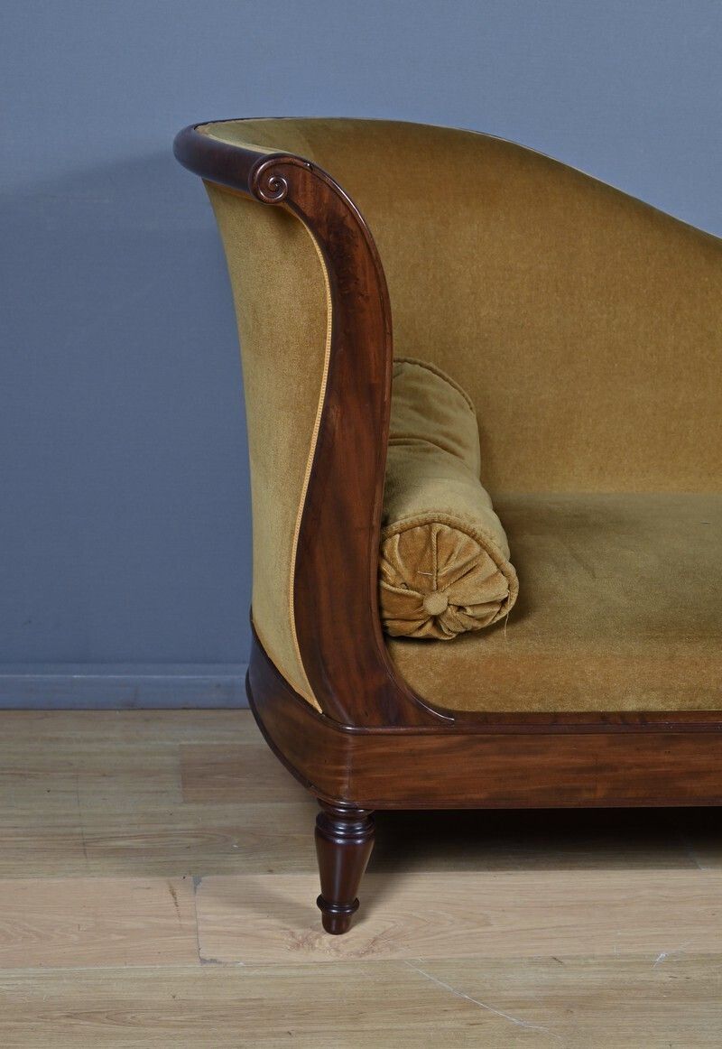 Mahogany Chaise Longue, Restoration Period – Early 19th Century photo 2630.0