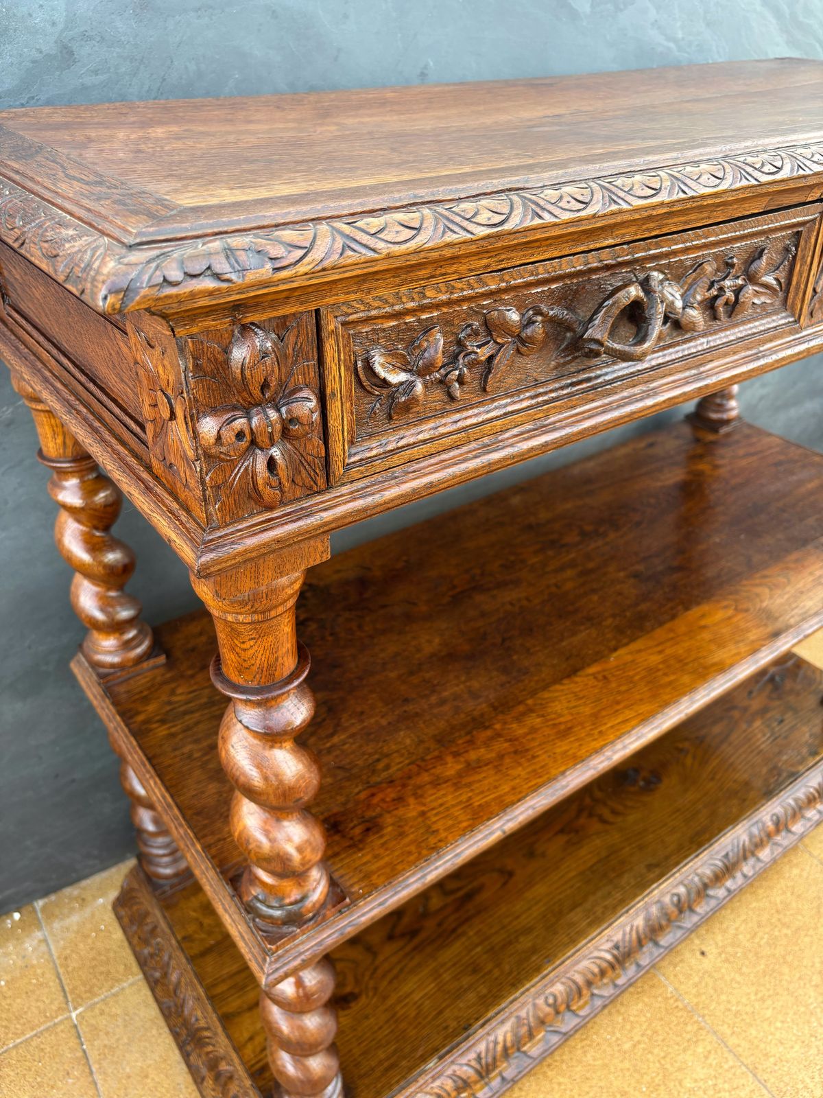3950.0 Carved Oak Barley Twist Console With Shelves, 1890s photo