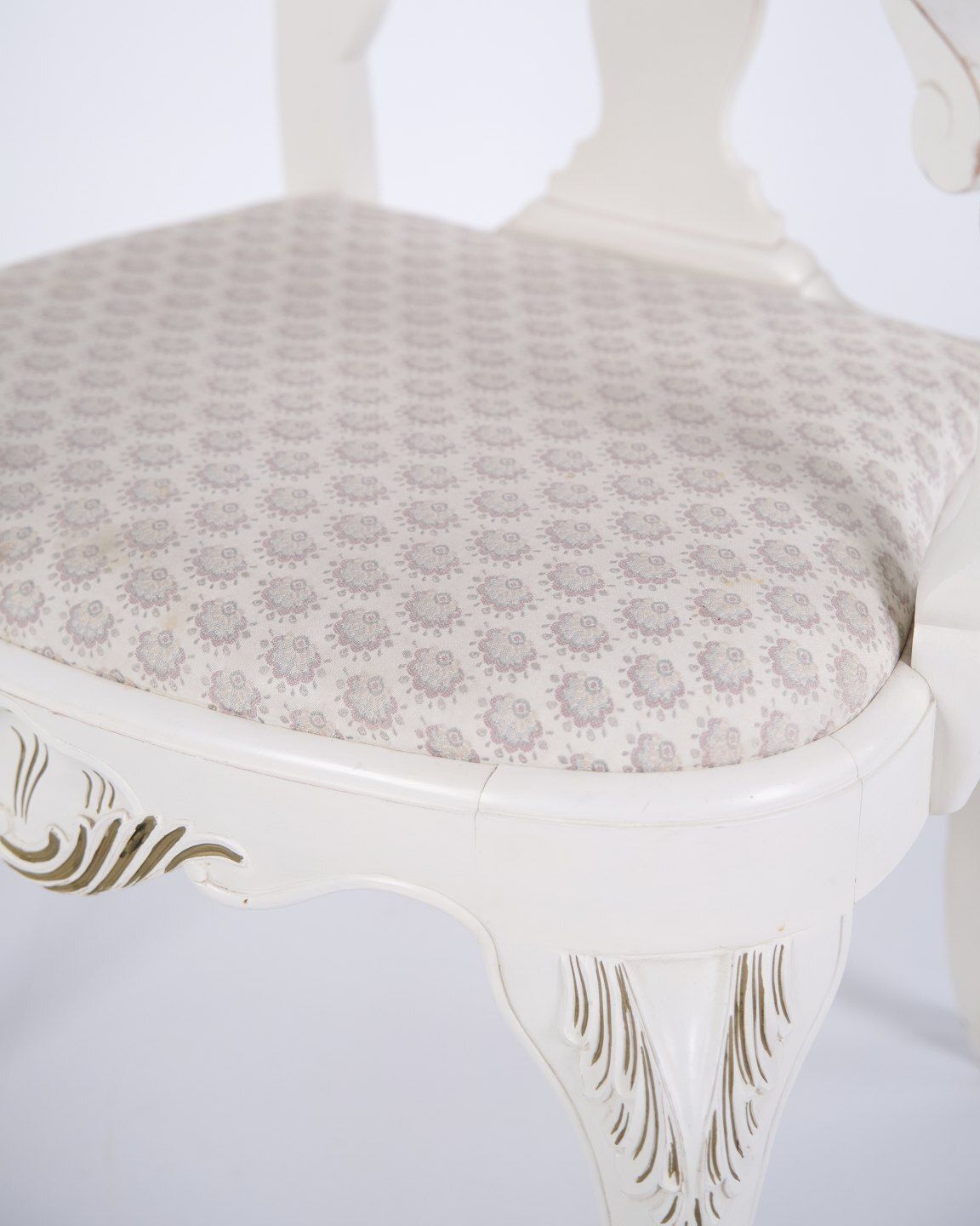 A Pair Of Armchairs – New Rococo Style – White Painted With Decorative Details – Year 1920s photo vinterior
