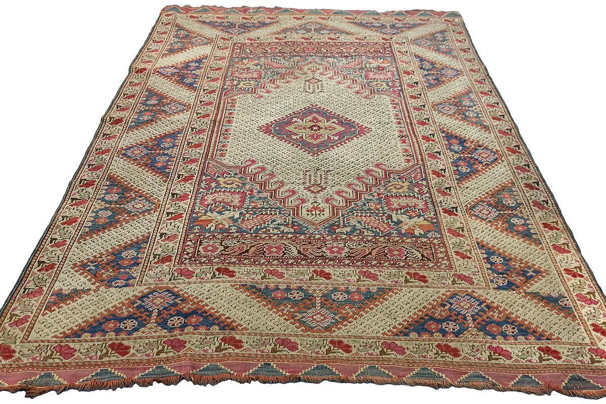 Kiz Ghiordes Rug, 18th Century And Earlier photo Textiles