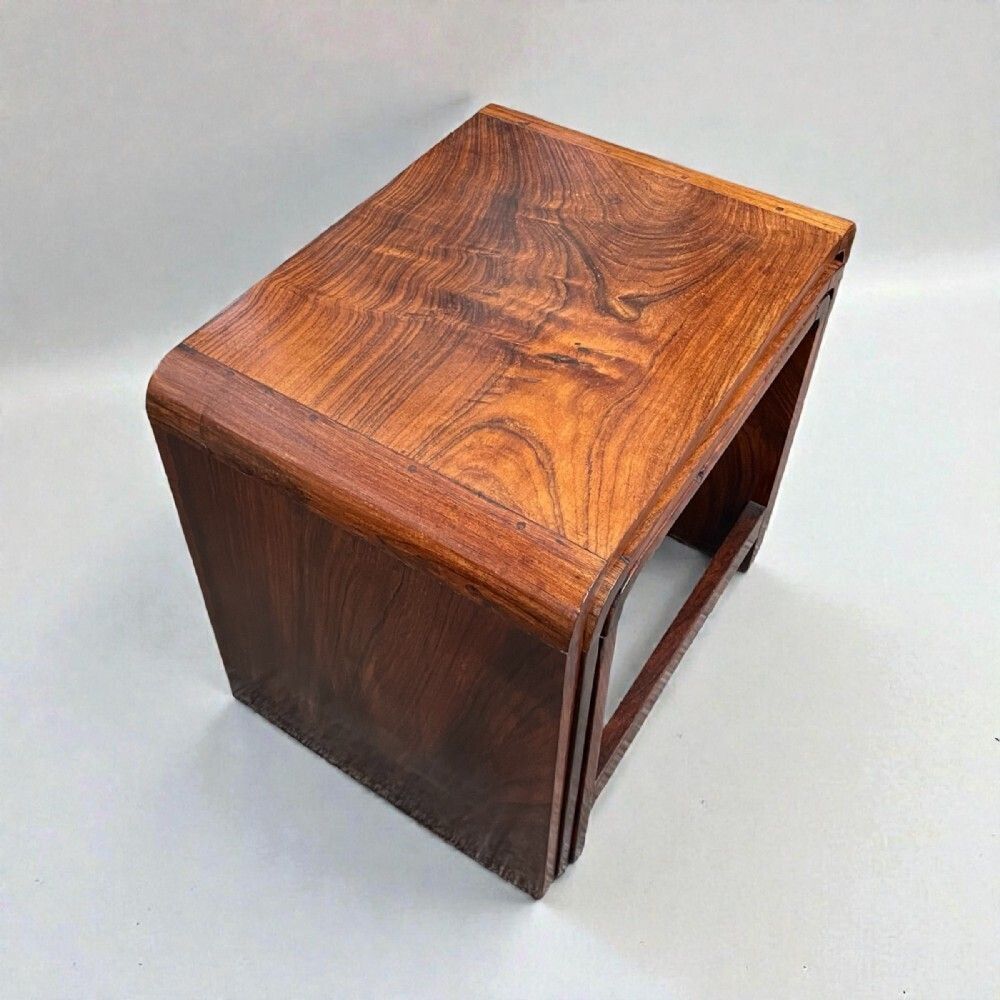photo vintage Art Deco Nest Of Three Tables In Indian Rosewood