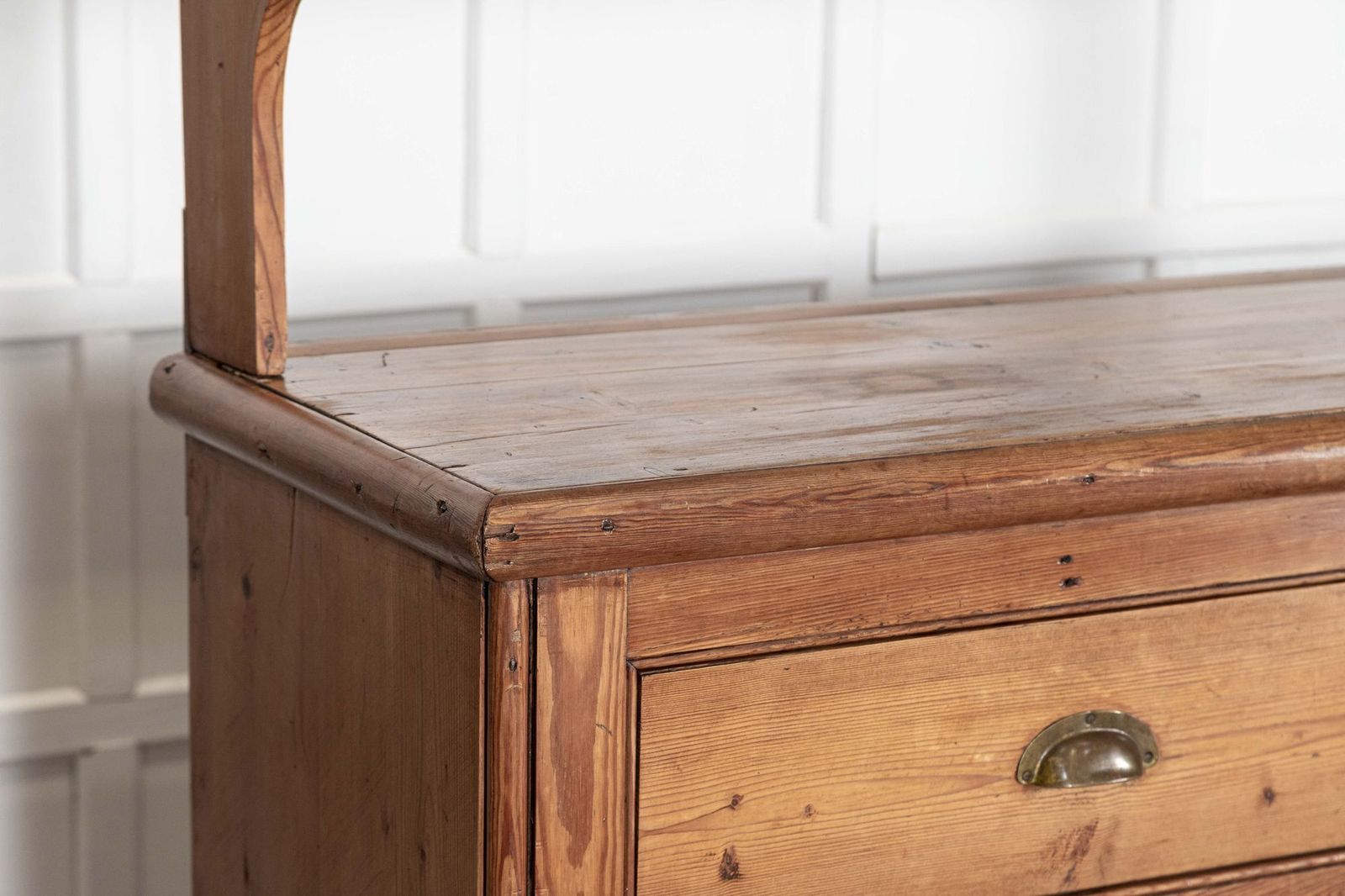 4543.0 Large 19thc English Pine Waterfall Dresser photo