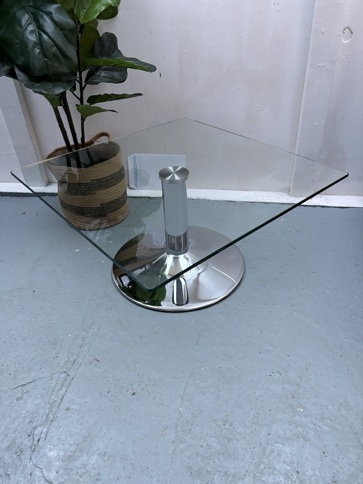photo furniture Contemporary Square Glass Top Chrome Trumpet Knee Coffee Table