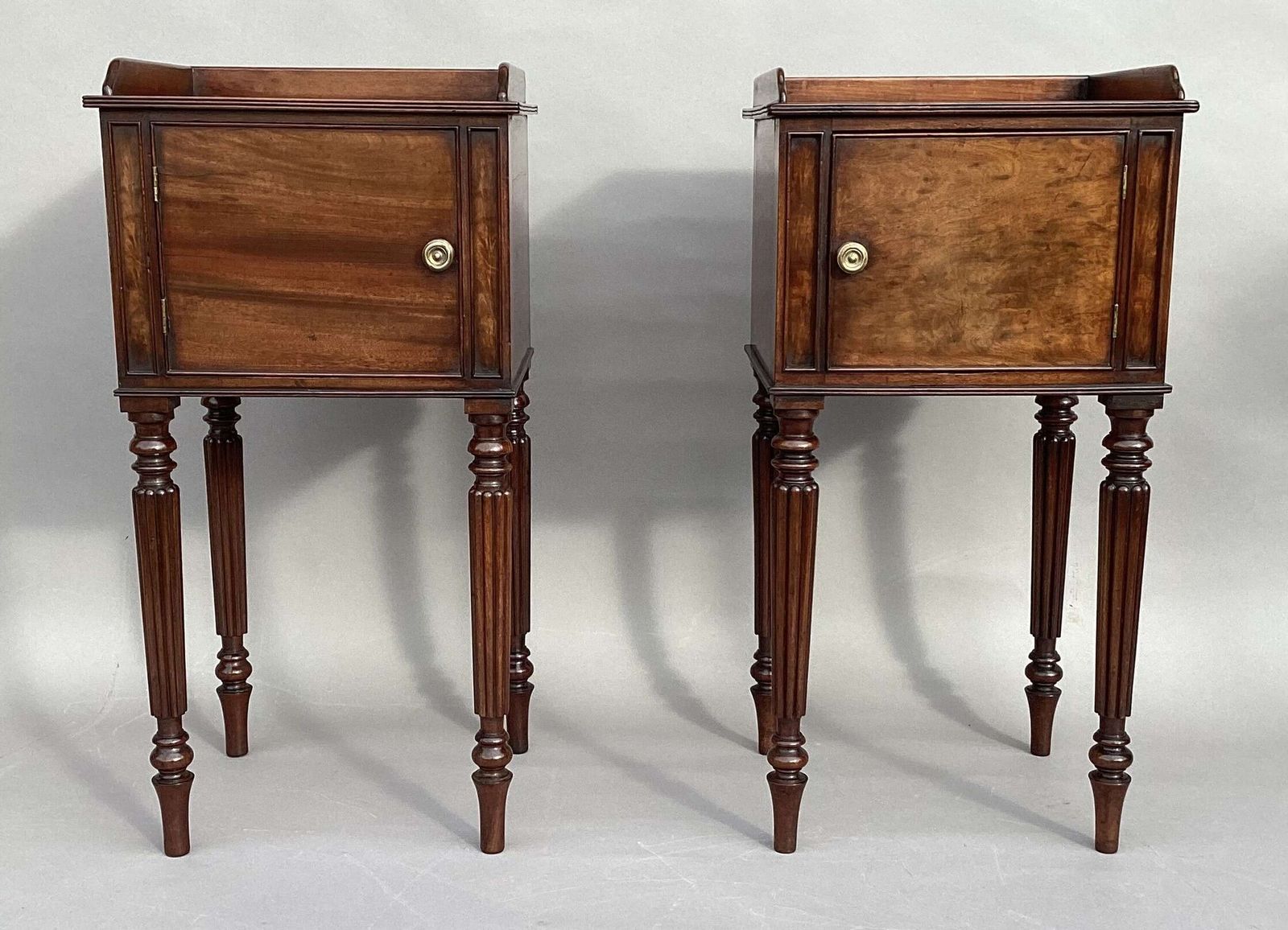 Good Regency Gillows Matched Pair Of Mahogany Bedside Cabinets / Cupboards
