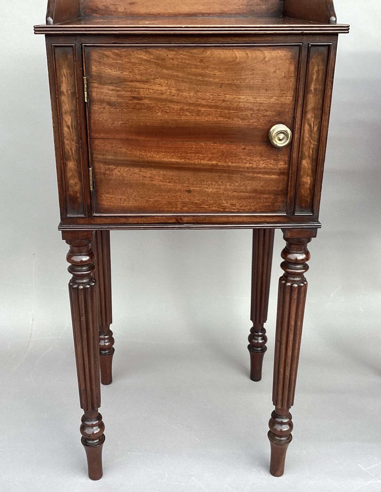 Good Regency Gillows Matched Pair Of Mahogany Bedside Cabinets / Cupboards photo for sale