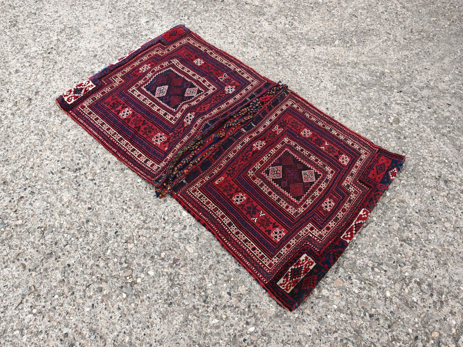 Antique Bakhtiari Saddle Bag For Camel In Natural Dyed Wool, West Asia 1920s photo vinterior
