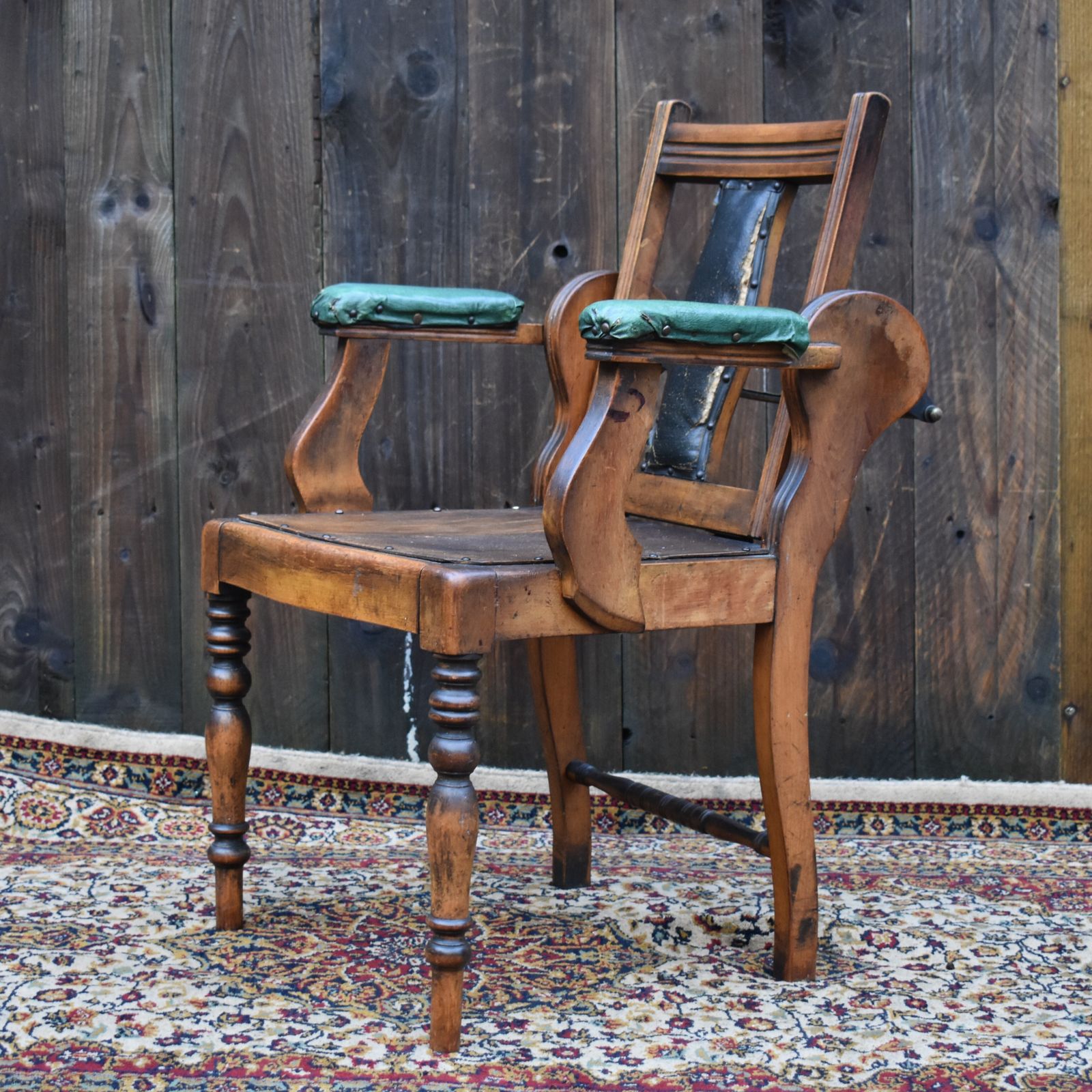 photo vinterior Antique Edwardian Leather And Beechwood Adjustable Barbers Dentist Chair