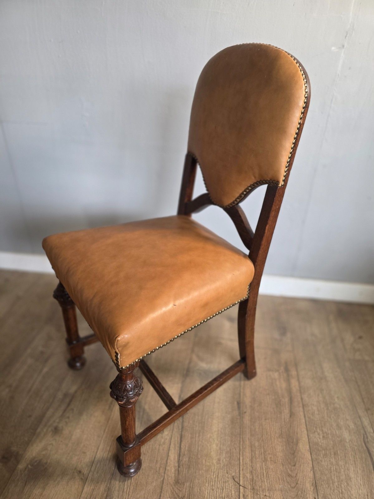 Set Of 8 Antique Oak And Leather Dining Chairs photo Furniture