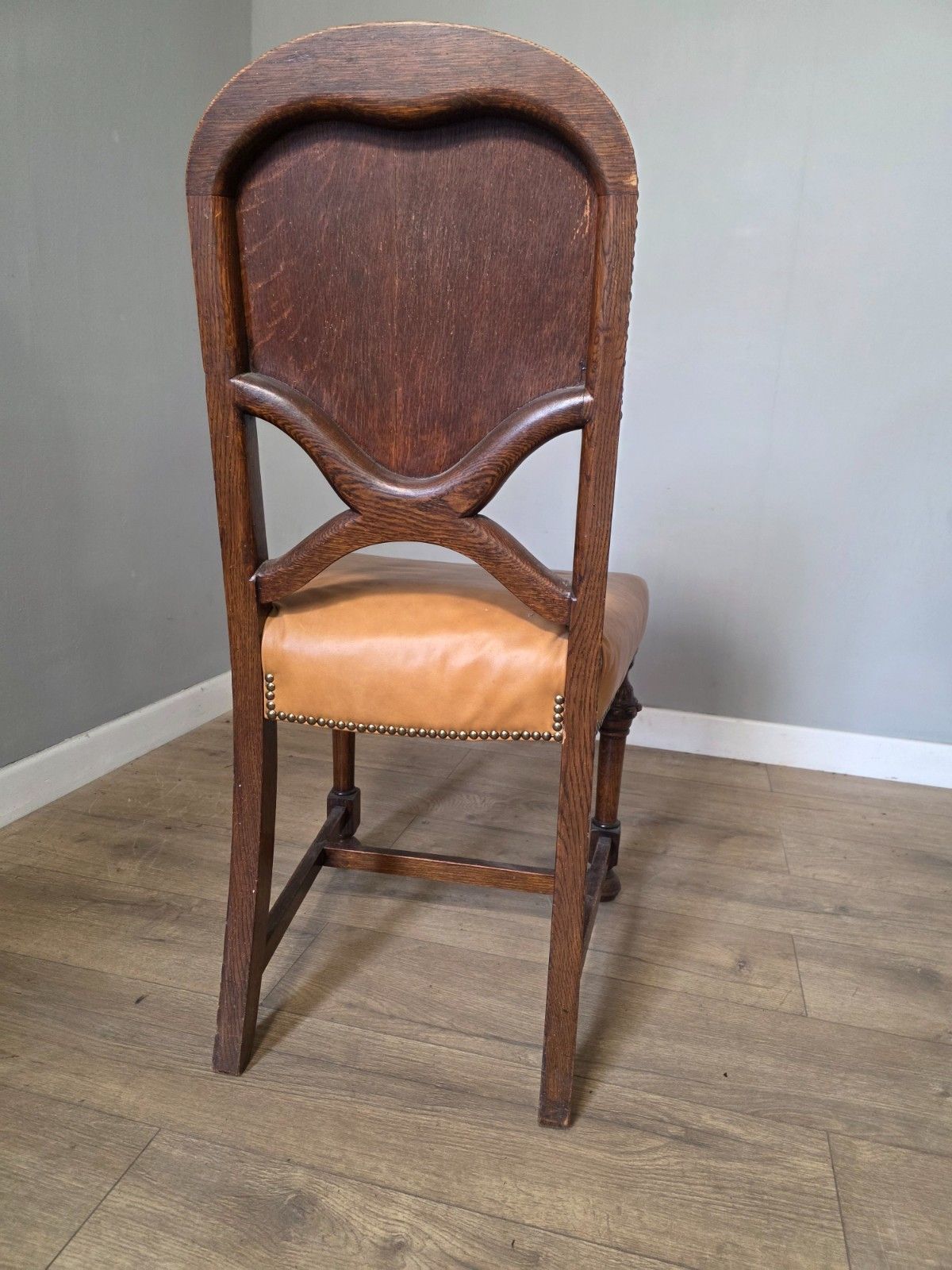 1200.0 Set Of 8 Antique Oak And Leather Dining Chairs photo