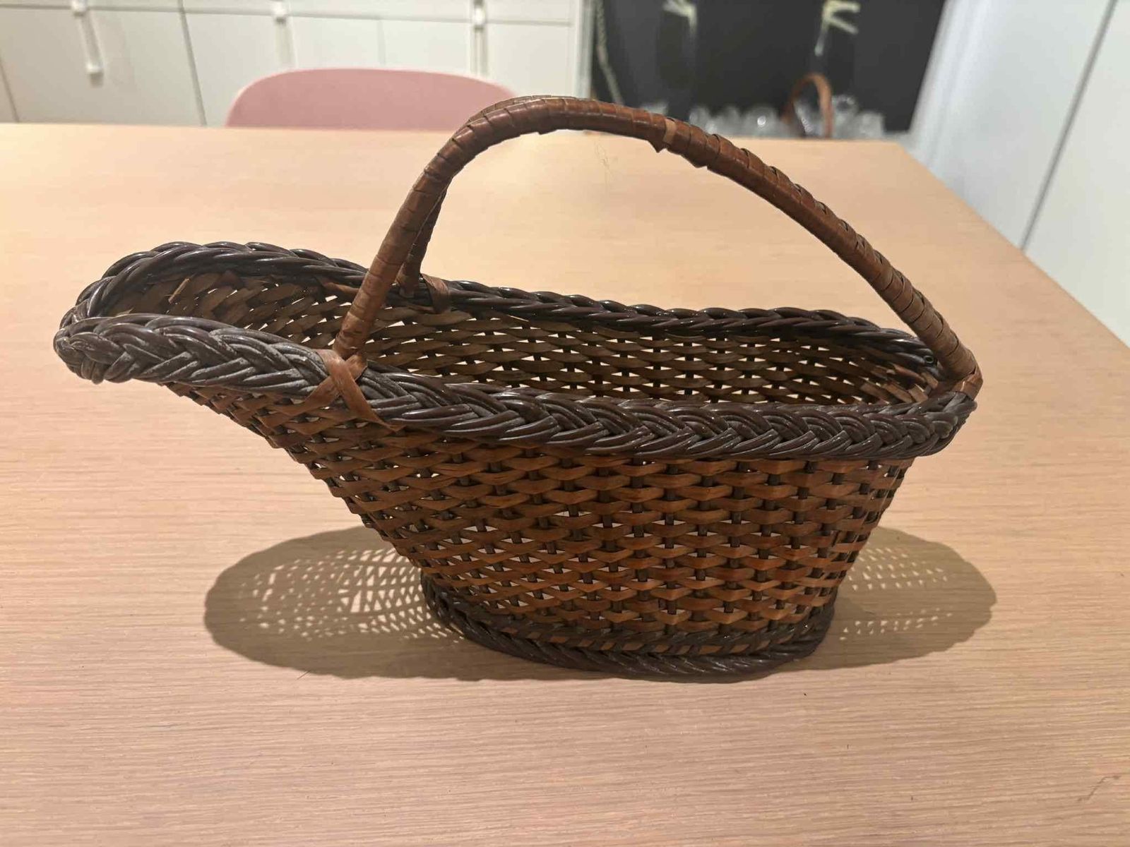 photo vinterior Wicker Wine Bottle Holder – French Rattan Wine Cradle Basket – 1970s