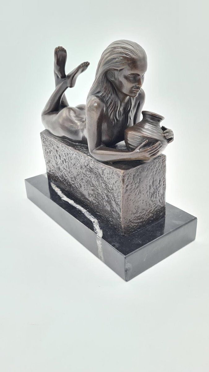 20th Century Bronze Aquarius Woman Figure From Pino, 1970s photo 416.0
