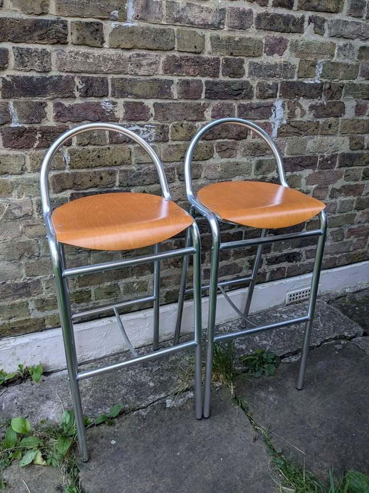 Pair Of Mid Century Modern Italian Style Bar Stools With Chrome Frames And Beech Wood Seats
