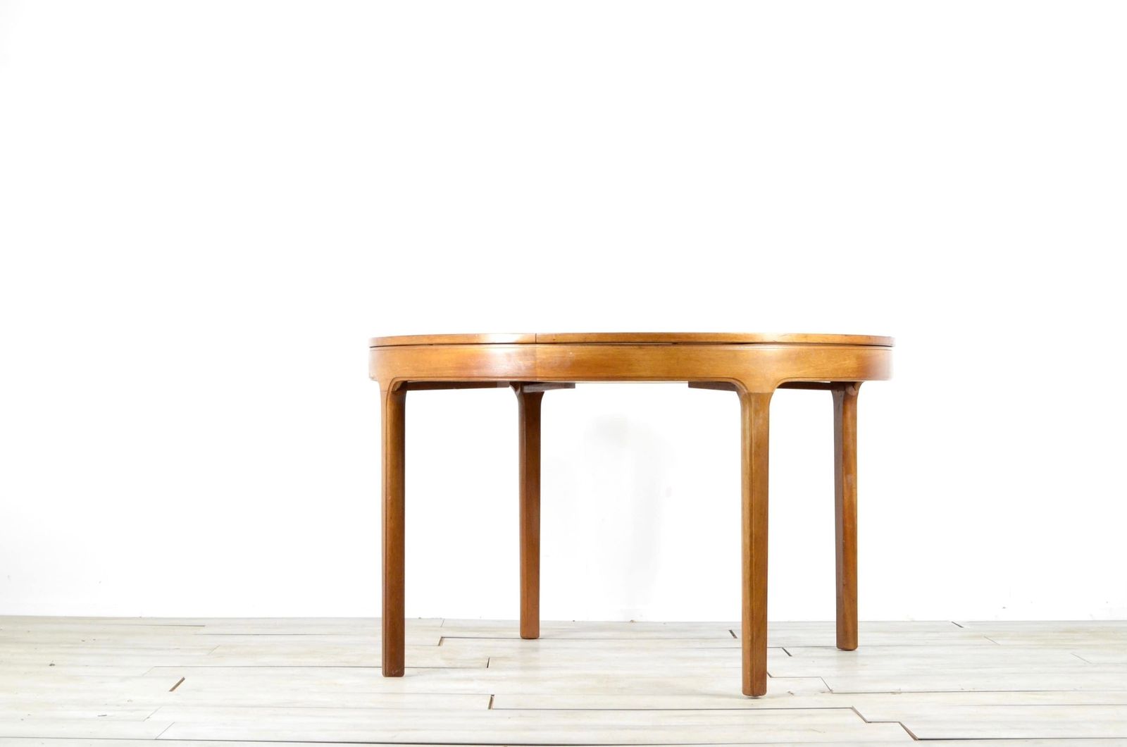 Midcentury Extending Round Teak Table By Nathan. Vintage Modern / Danish Style / Retro. photo vinterior