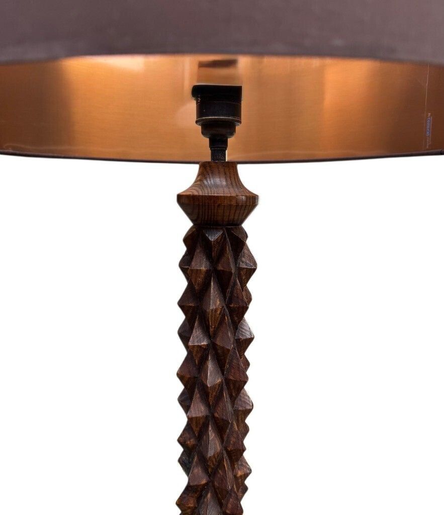 photo vintage An Unusual French 1940s Brutalist Oak Floor Lamp Attributed To Charles Dudouyt
